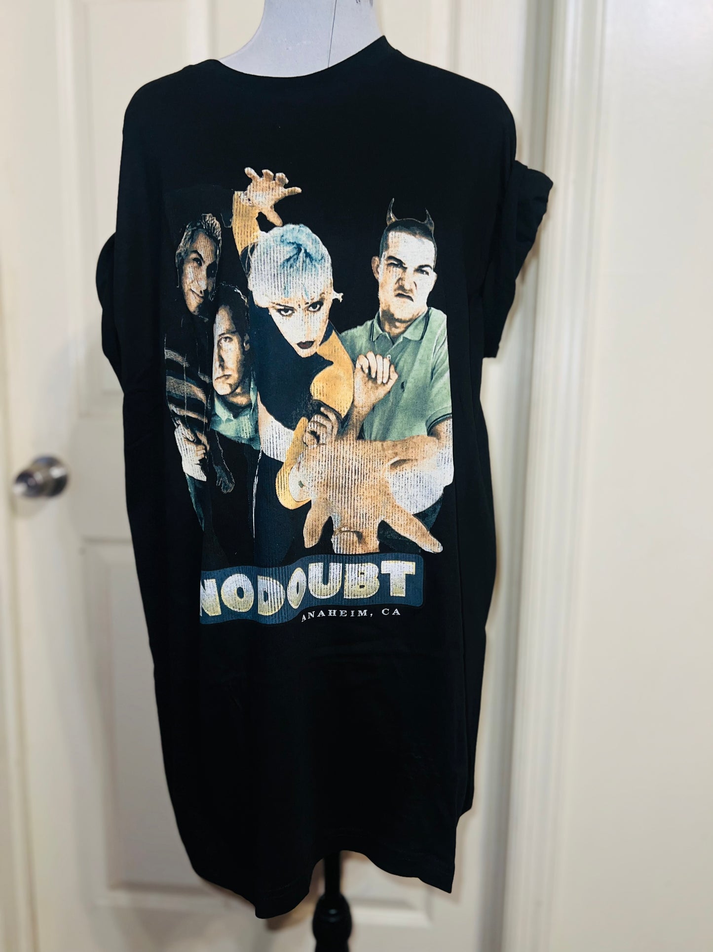 No Doubt Oversized Distressed Tee