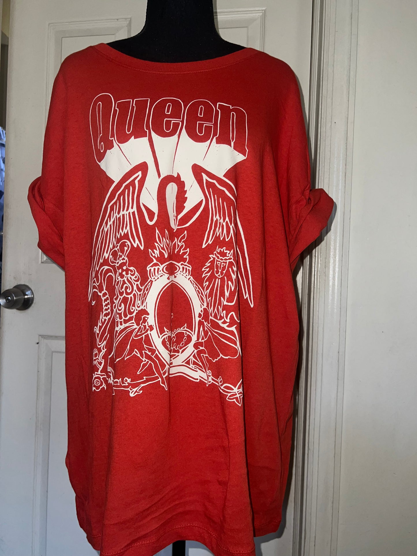 Queen Oversized Distressed Tee