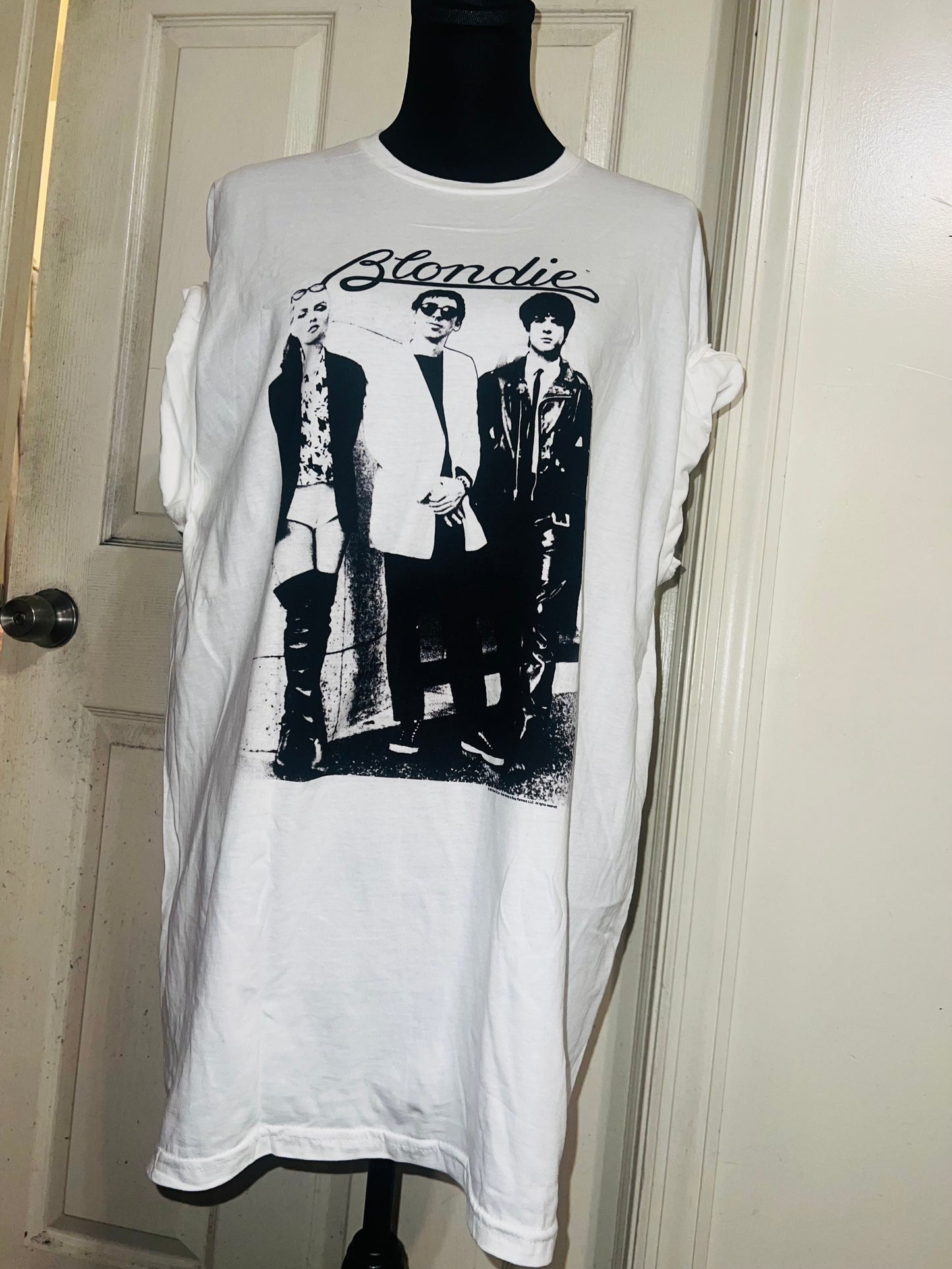 Blondie Oversized Distressed Tee
