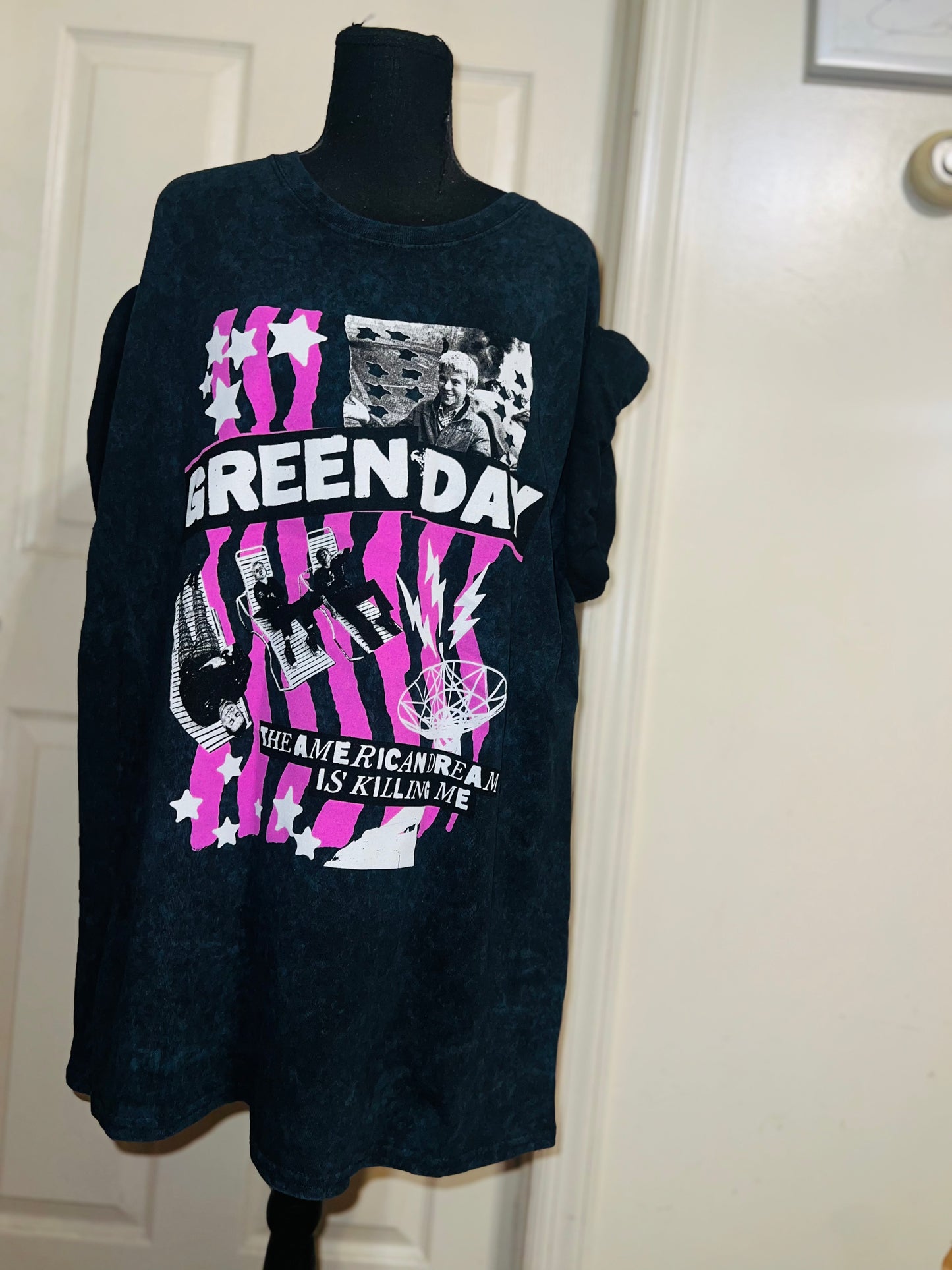 Green Day Oversized Distressed Tee