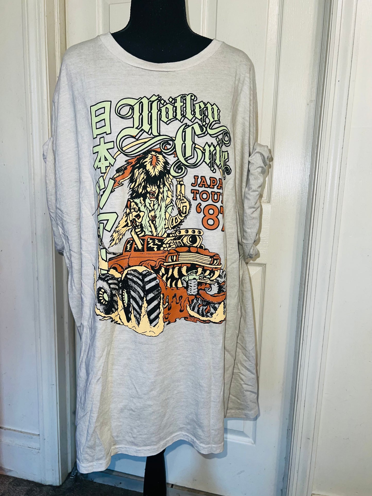 Motley Crue Oversized Distressed Tee