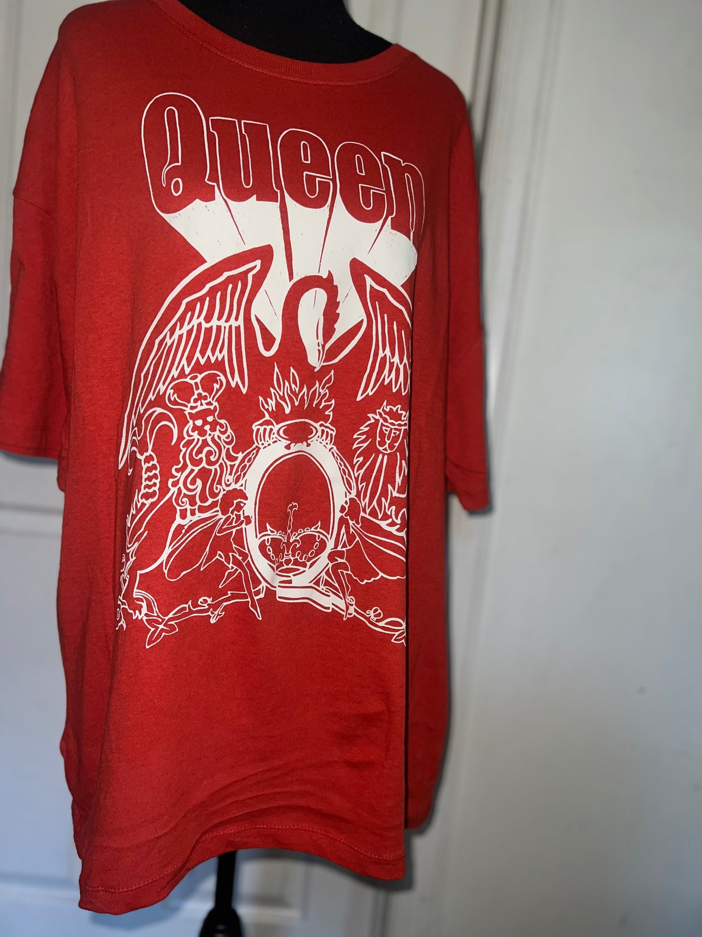 Queen Oversized Distressed Tee