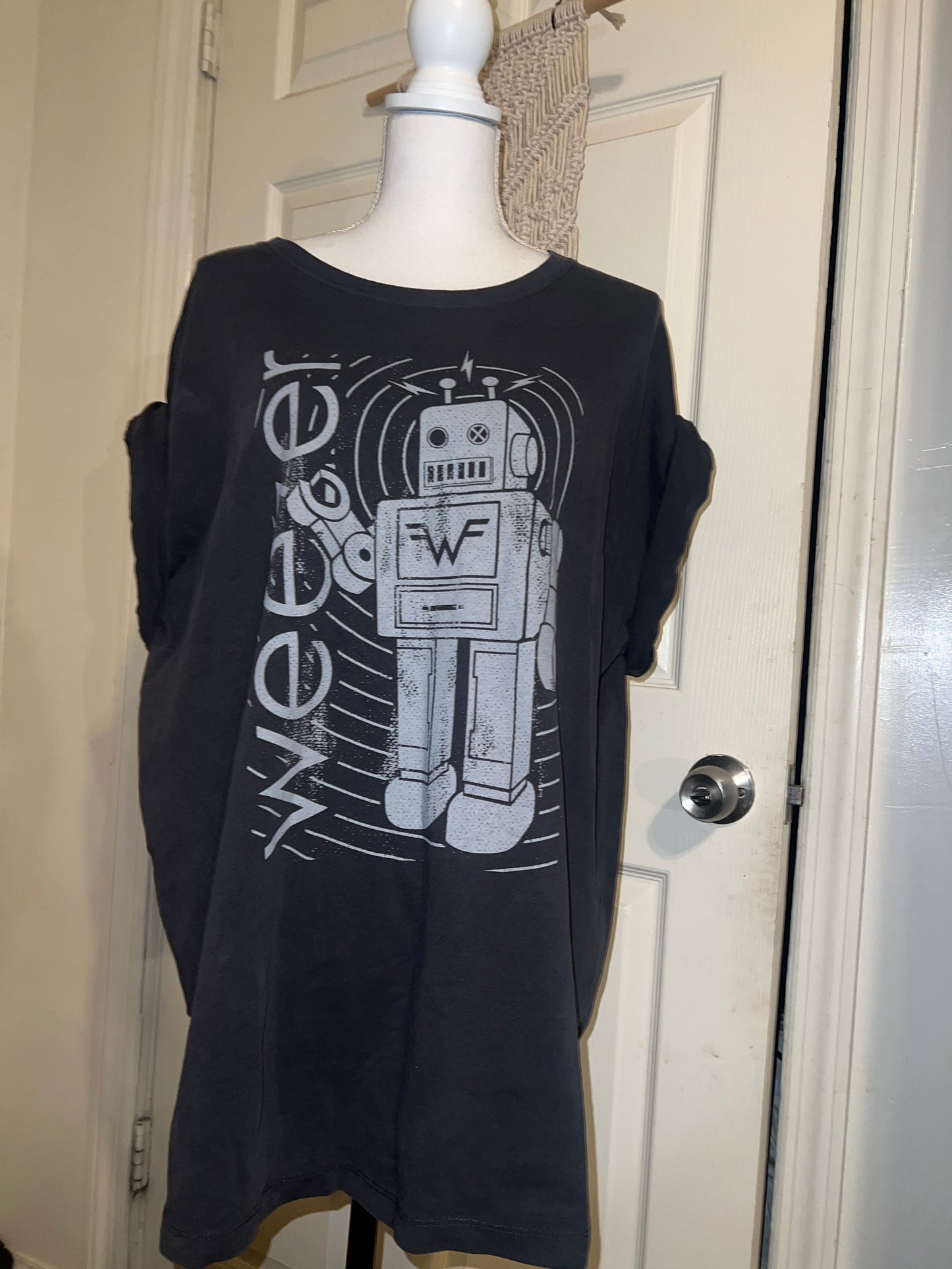 Weezer Oversized Distressed Tee