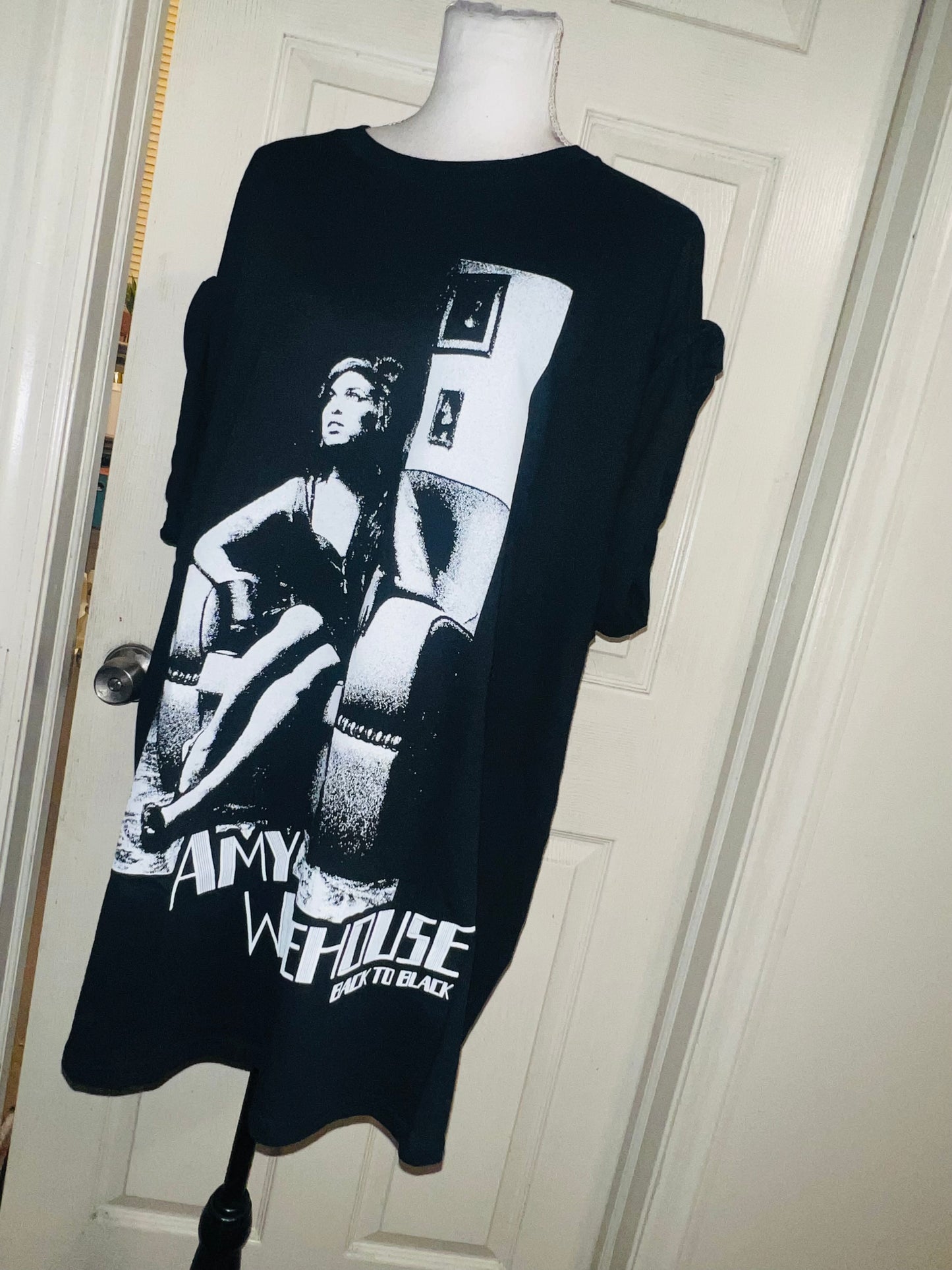 Amy Winehouse Oversized Distressed Tee