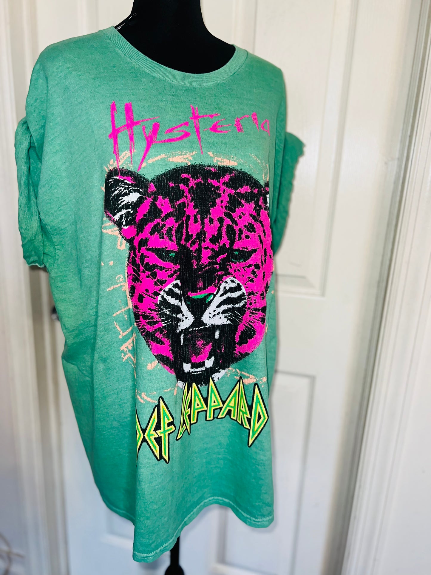 Def Leppard Oversized Distressed Tee
