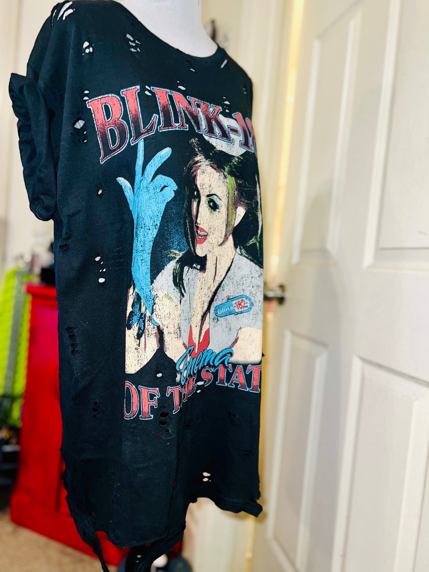 Blink 182 Oversized Distressed Tee