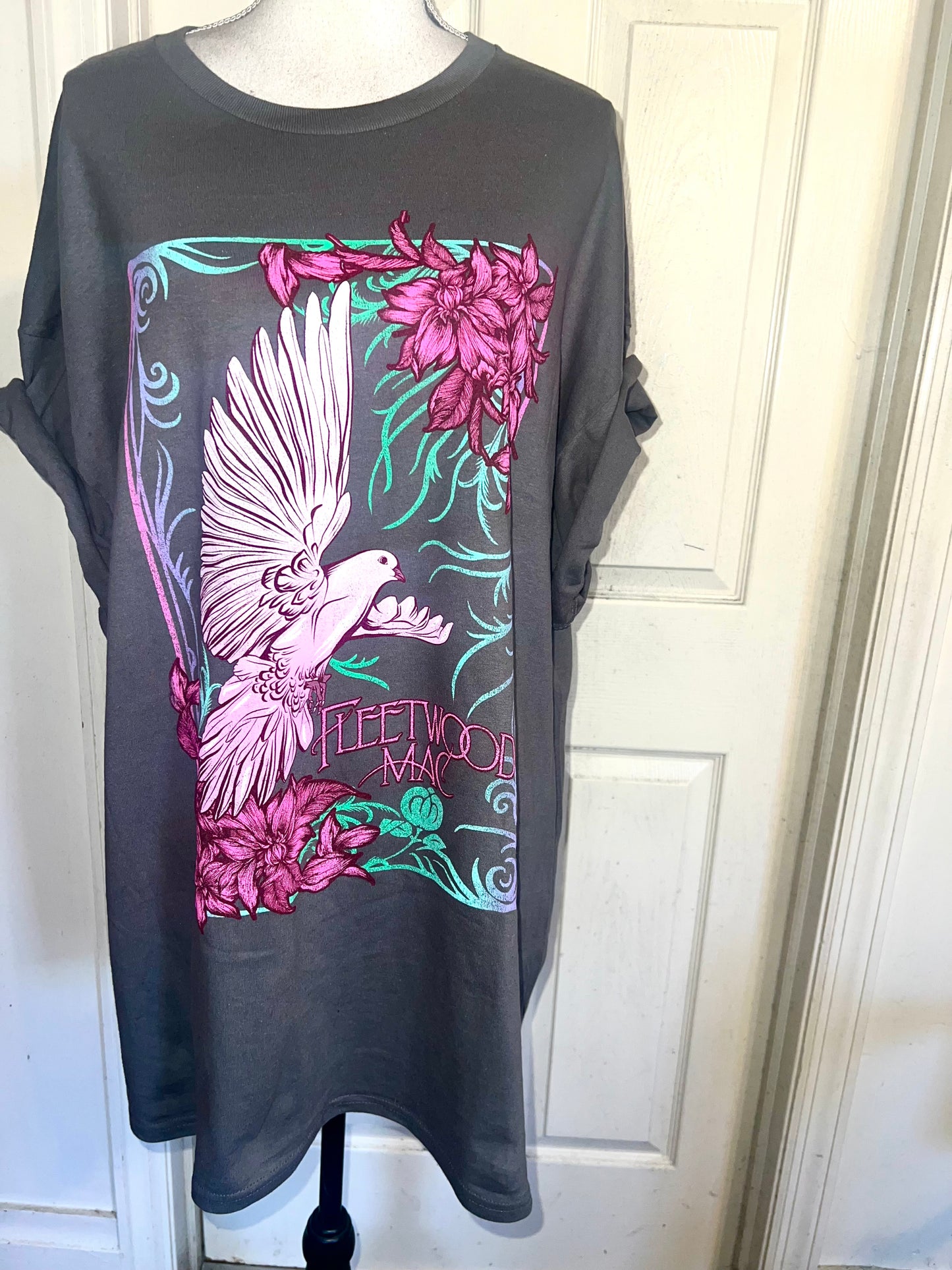 Fleetwood Mac Oversized Distressed Tee