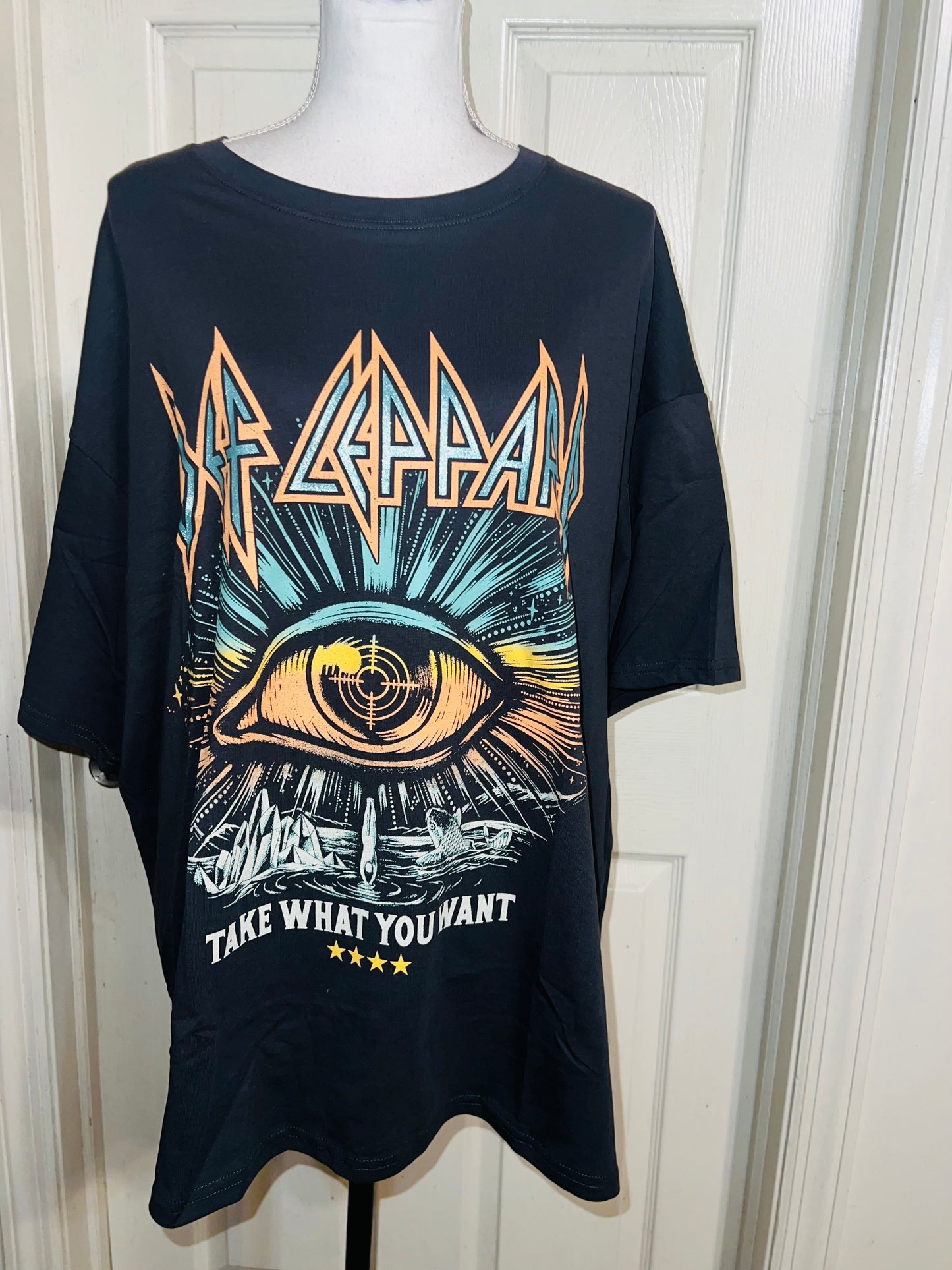 Def Leppard Oversized Distressed Tee