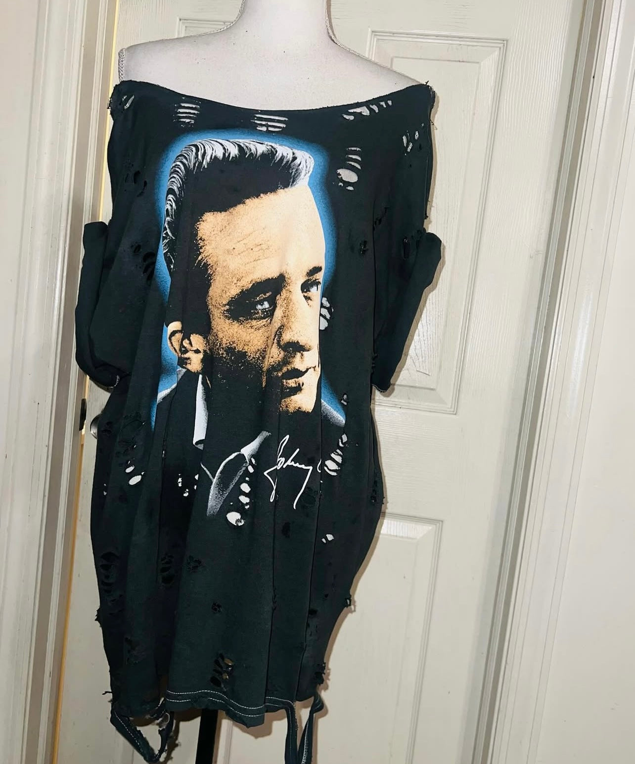 Johnny Cash Oversized Distressed Tee