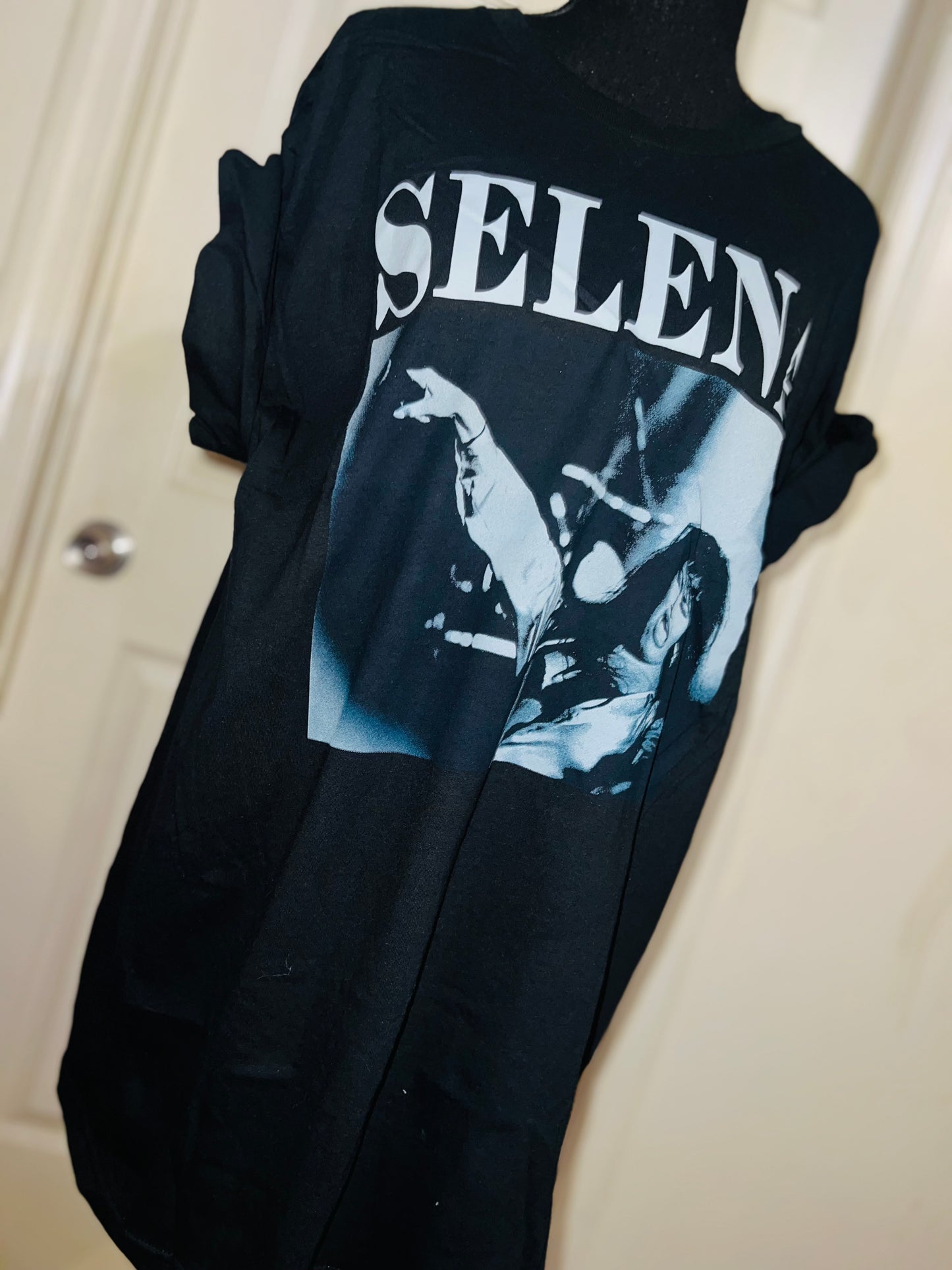 Selena Oversized Distressed Tee