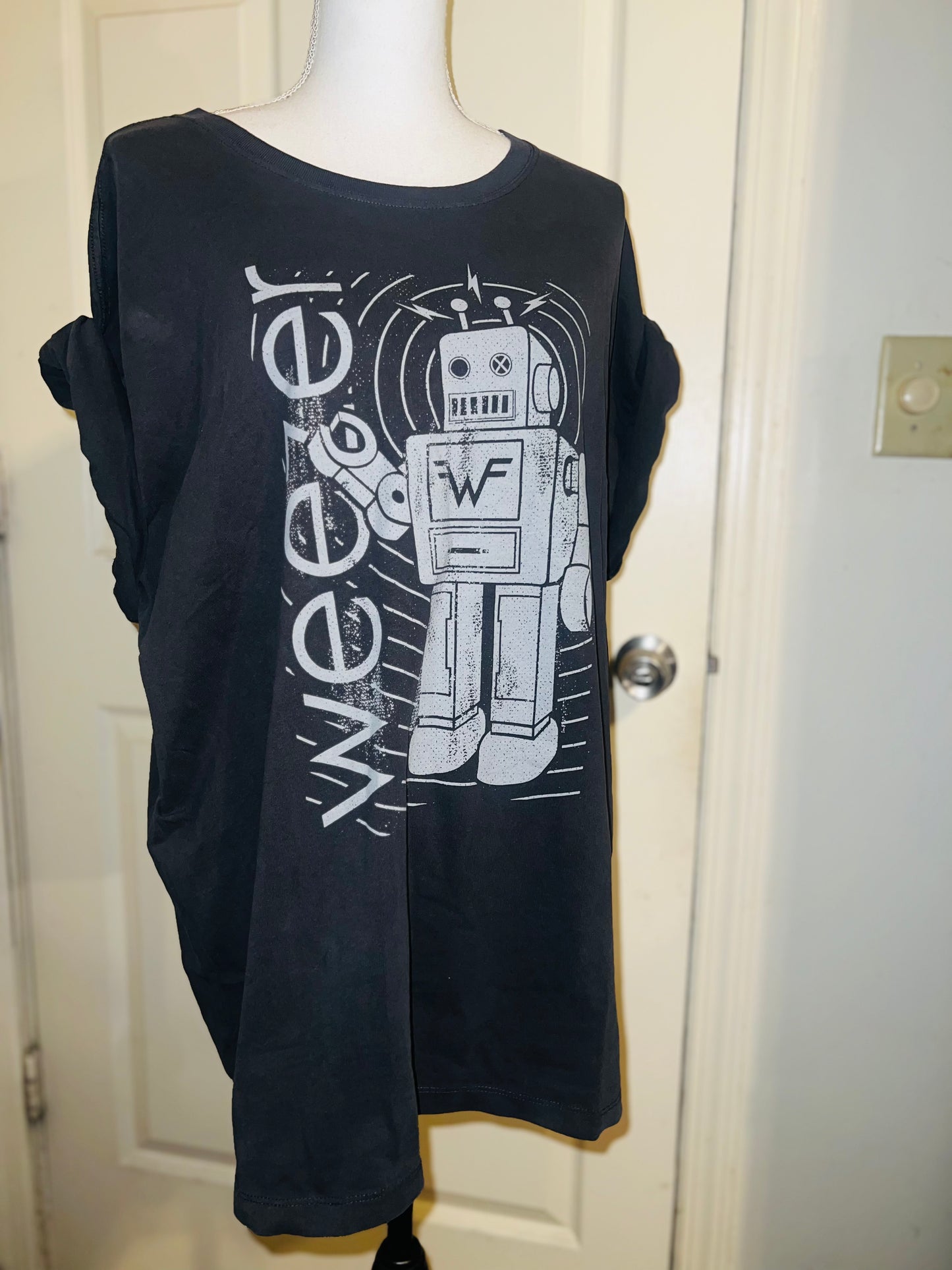 Weezer Oversized Distressed Tee