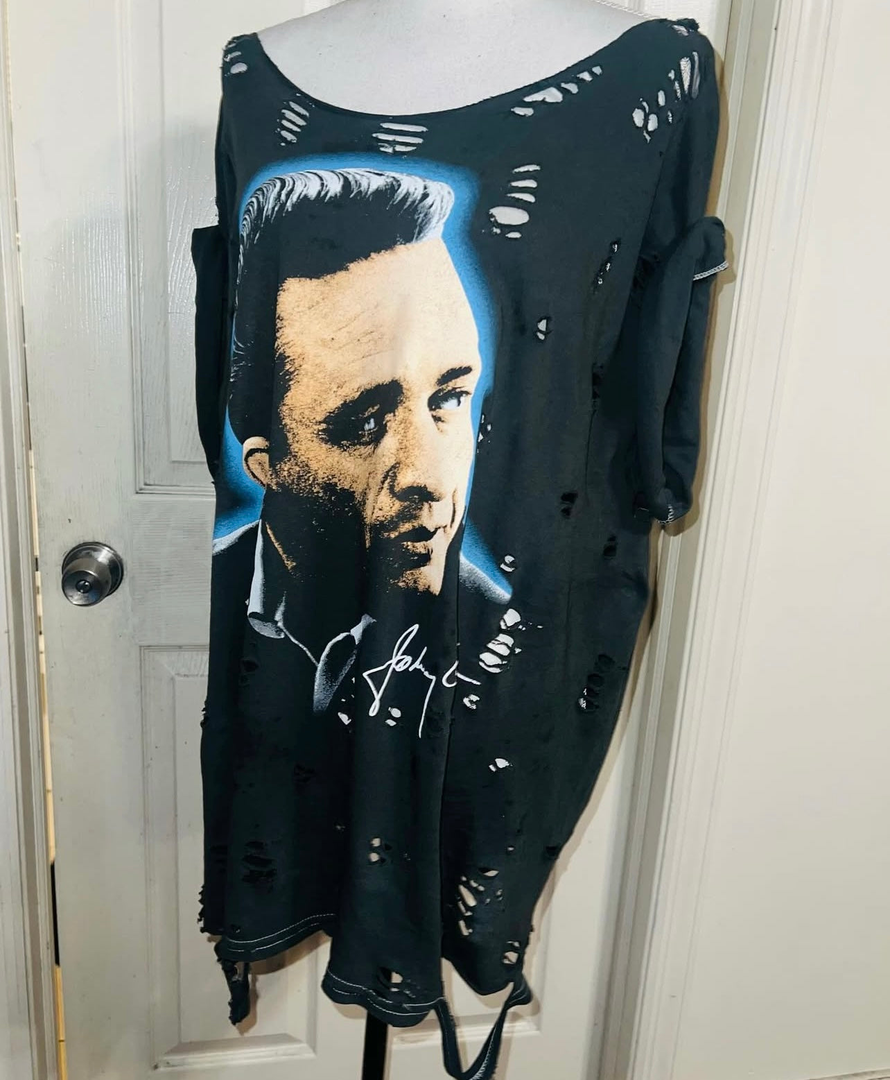 Johnny Cash Oversized Distressed Tee