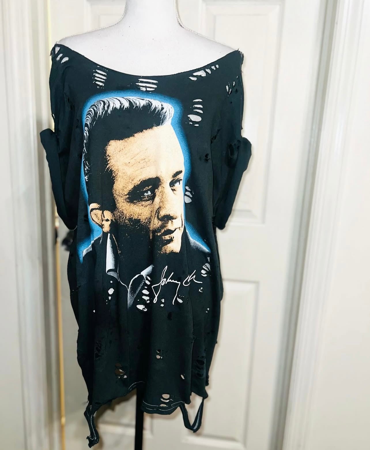 Johnny Cash Oversized Distressed Tee