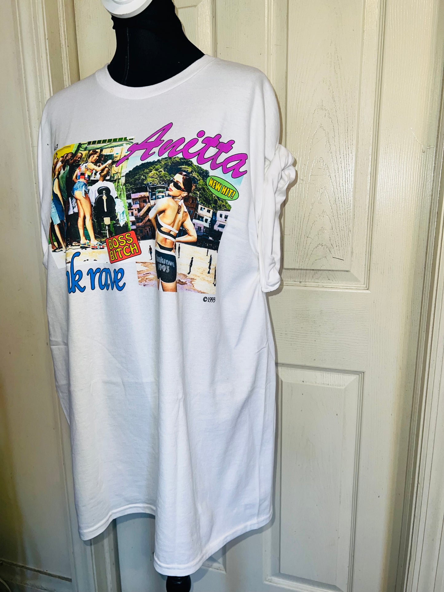 Anitta Oversized Distressed Tee