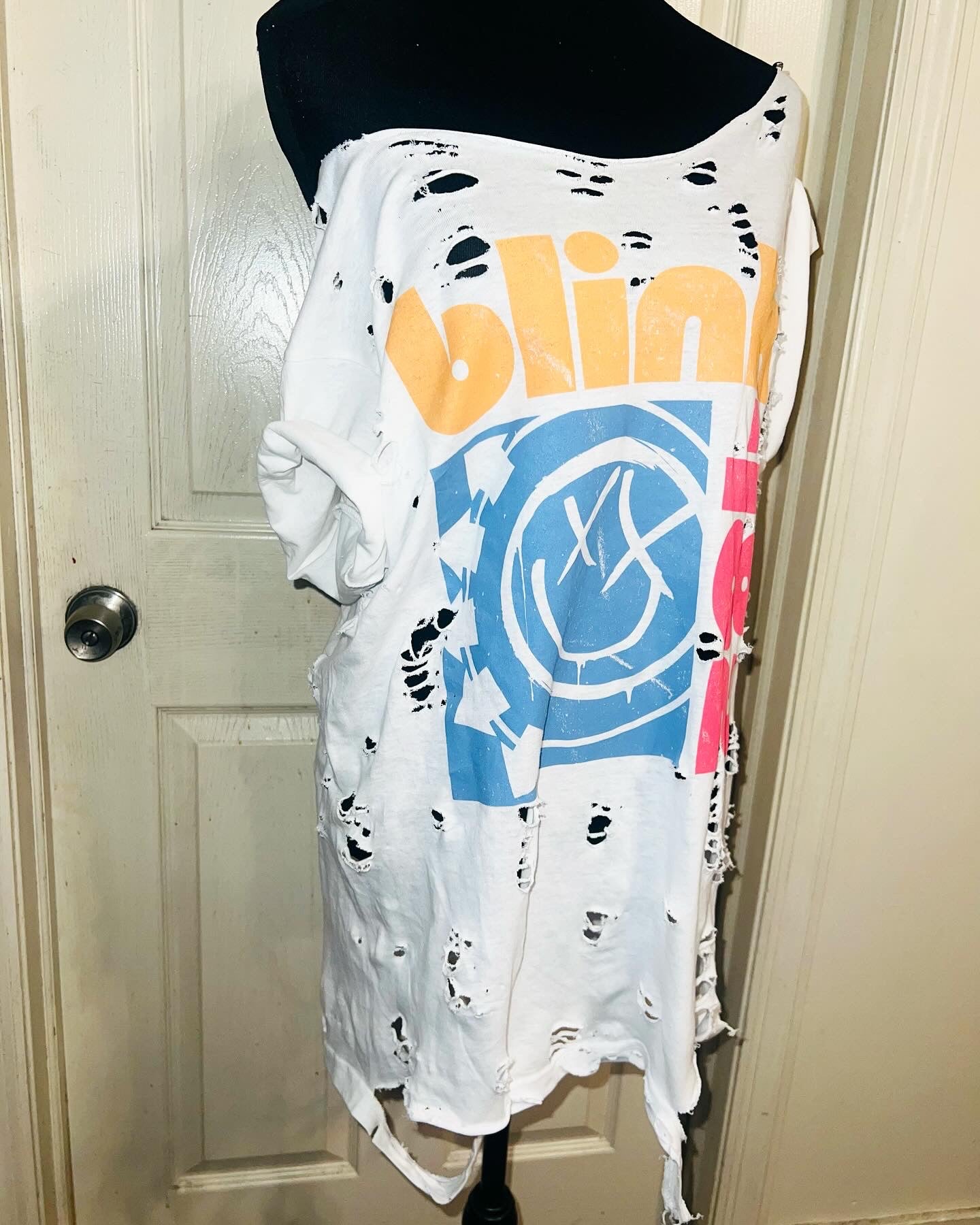 Blink 182 Oversized Distressed Tee
