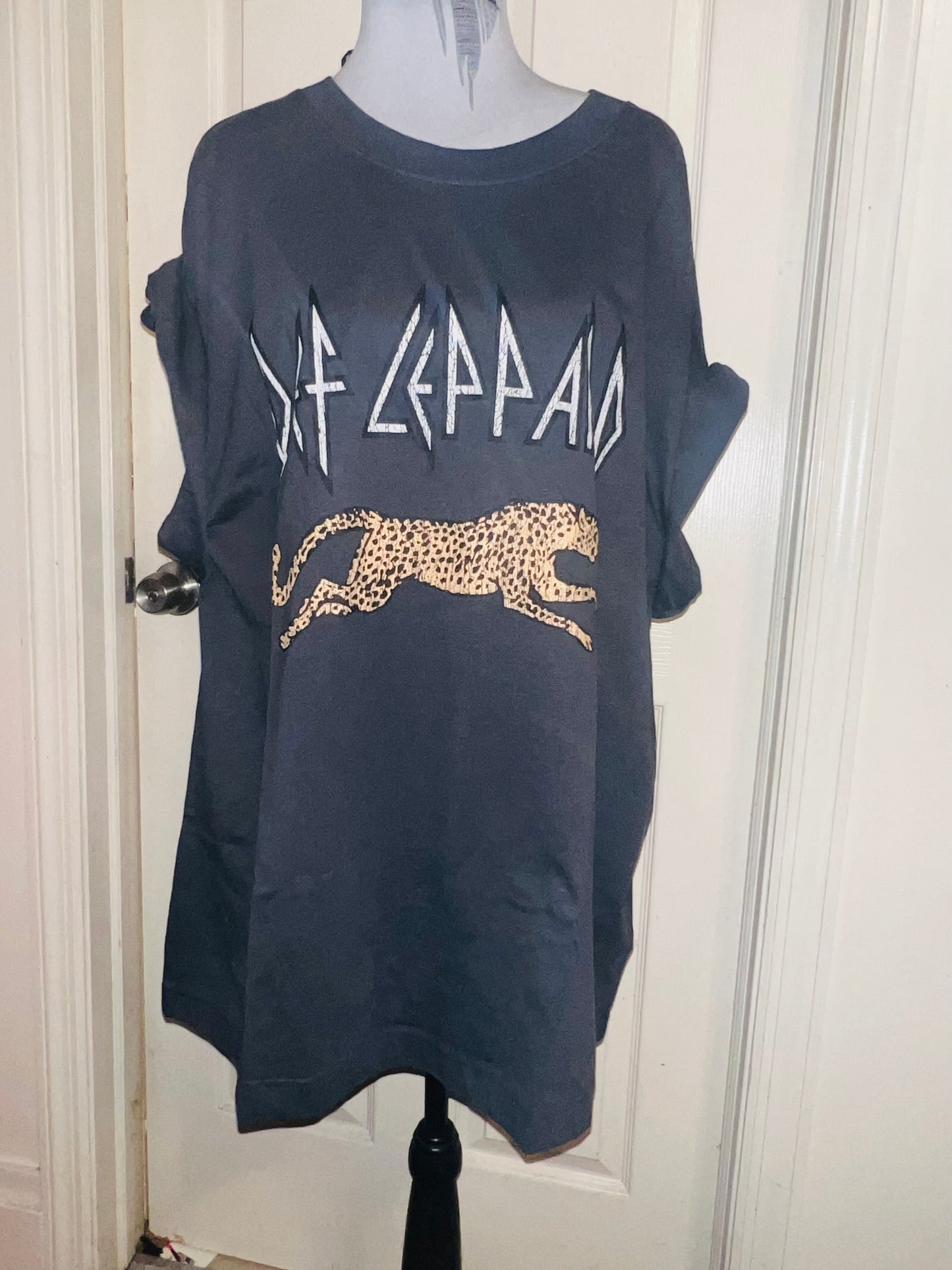 Def Leppard Oversized Distressed Tee