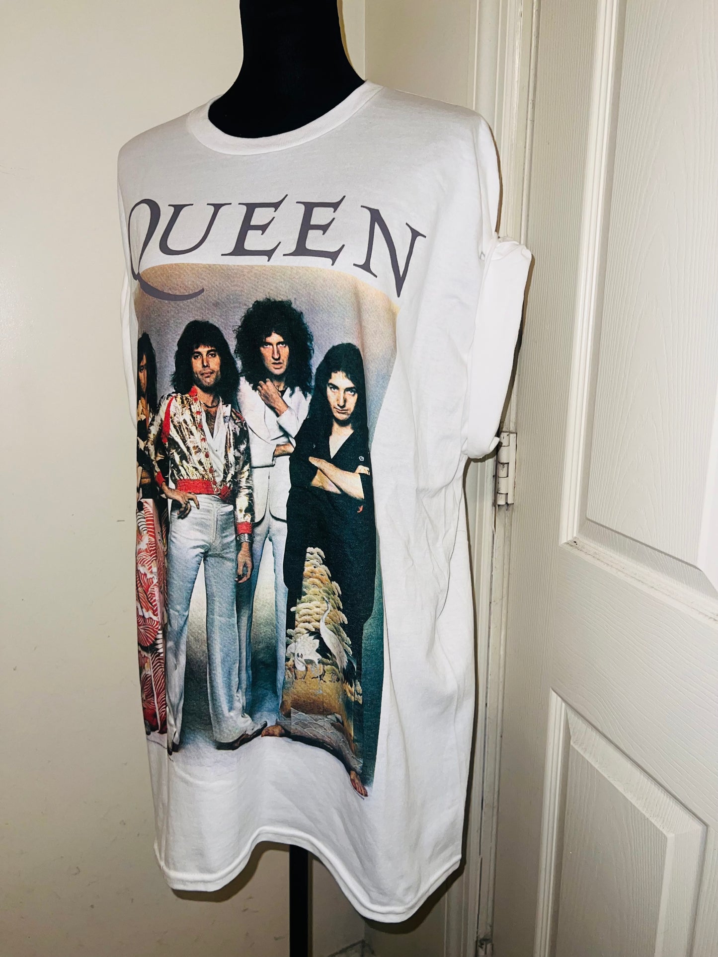 Queen Oversized Distressed Tee