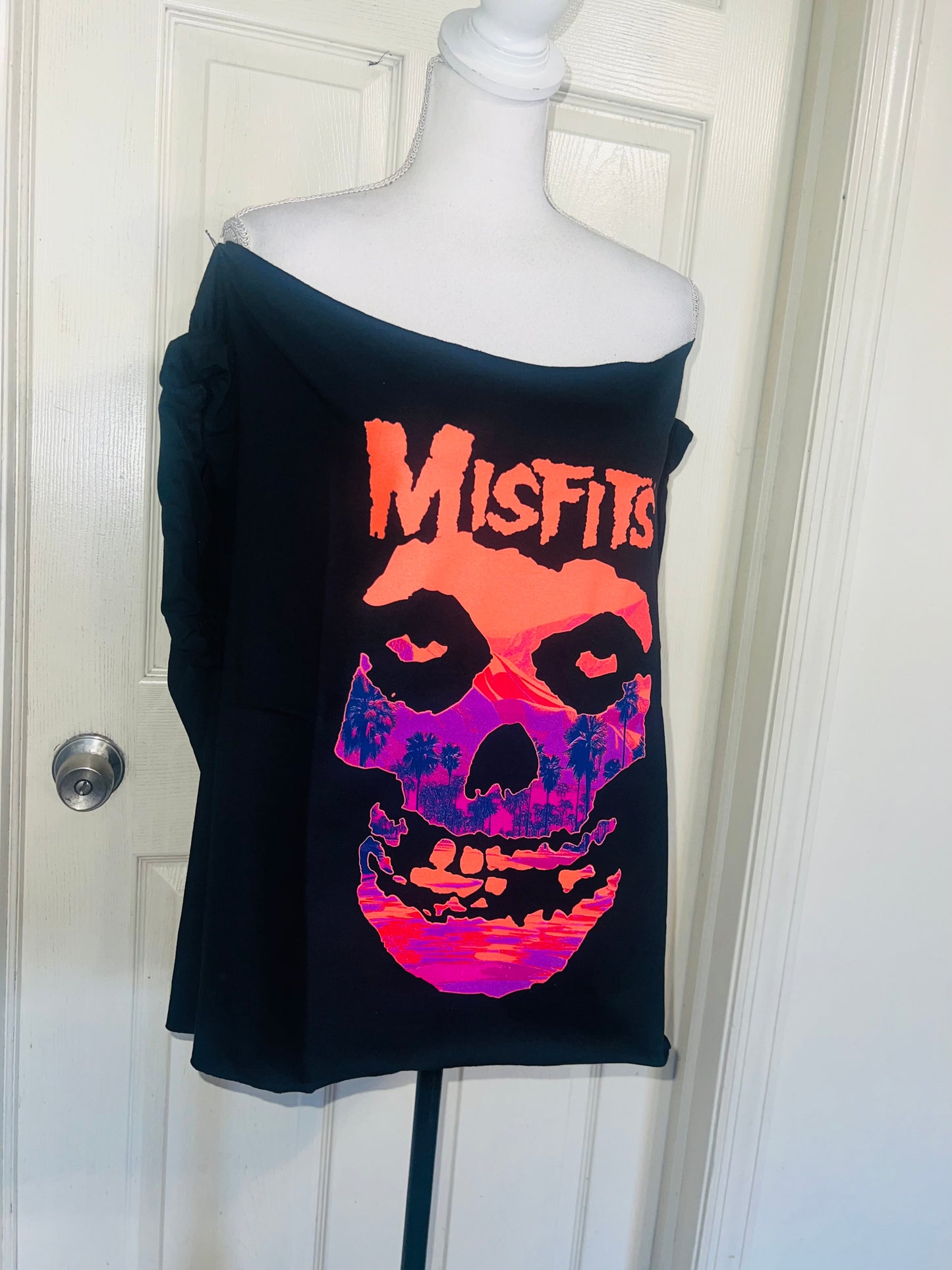 Misfits Oversized Off The Shoulder Distressed Tee