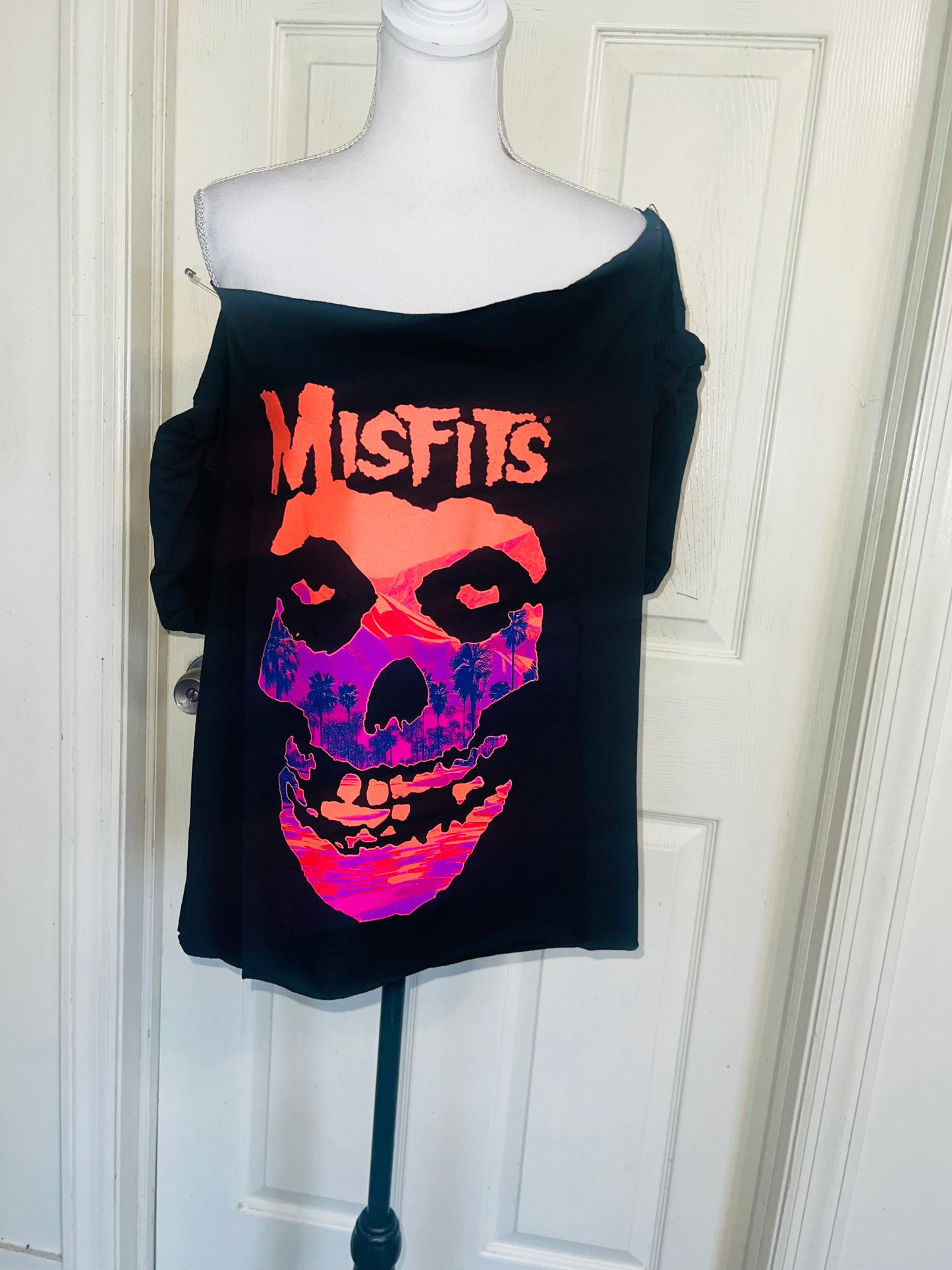 Misfits Oversized Off The Shoulder Distressed Tee