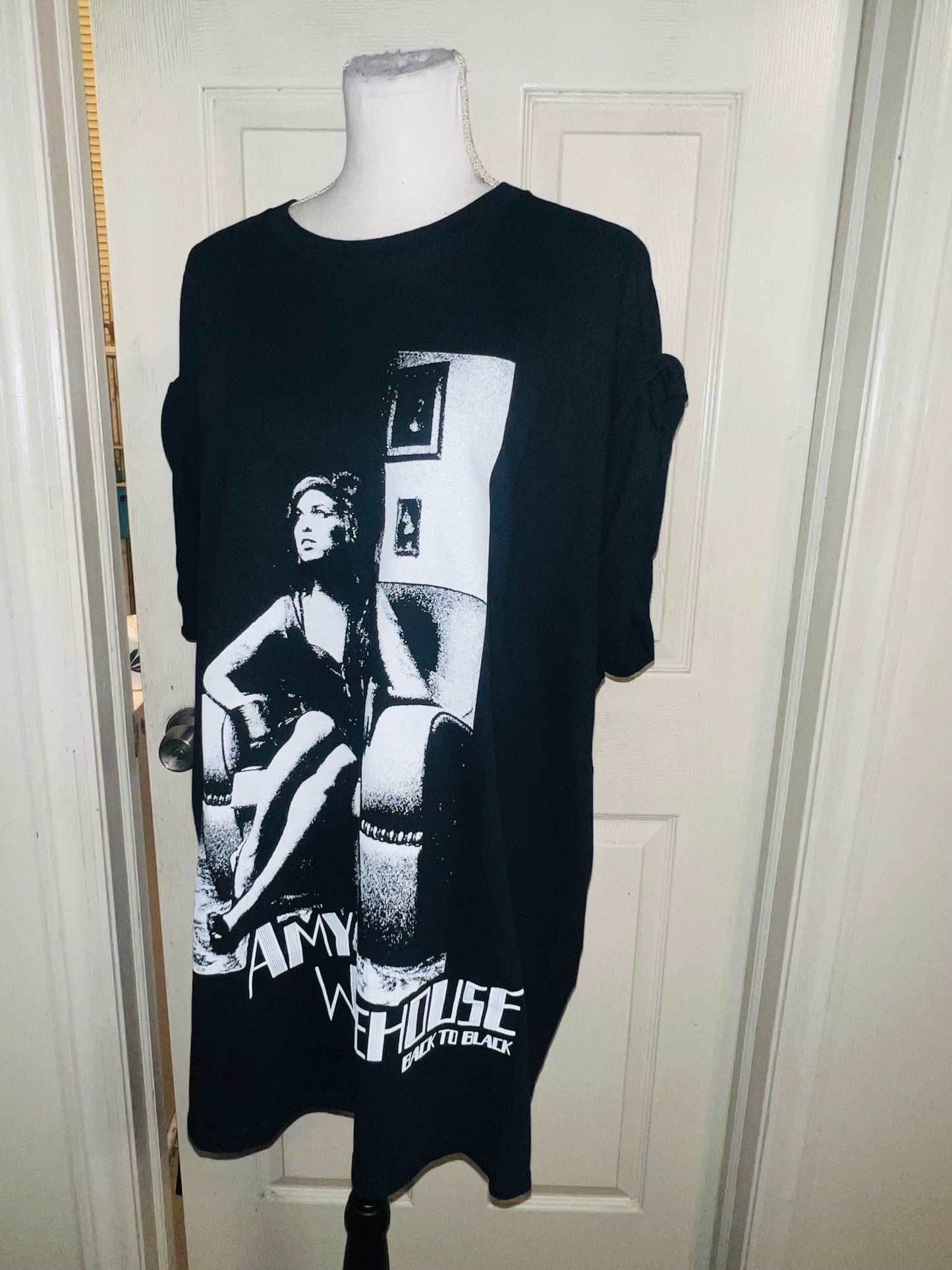 Amy Winehouse Oversized Distressed Tee