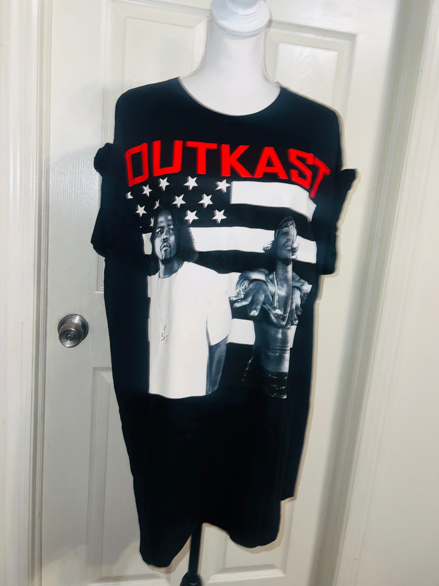 Outkast Oversized Distressed Tee