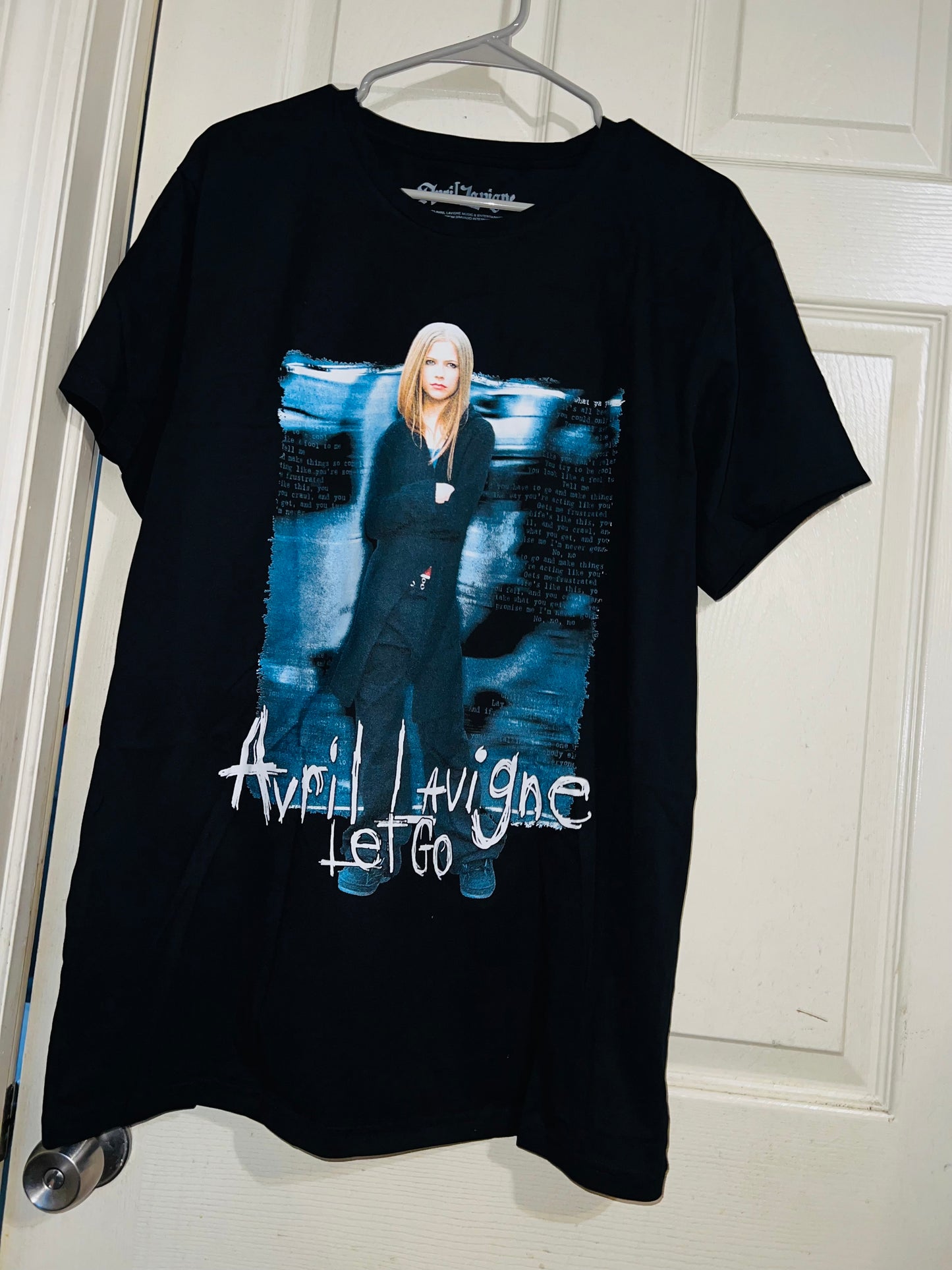 Avril Lavigne Oversized Distressed Tee