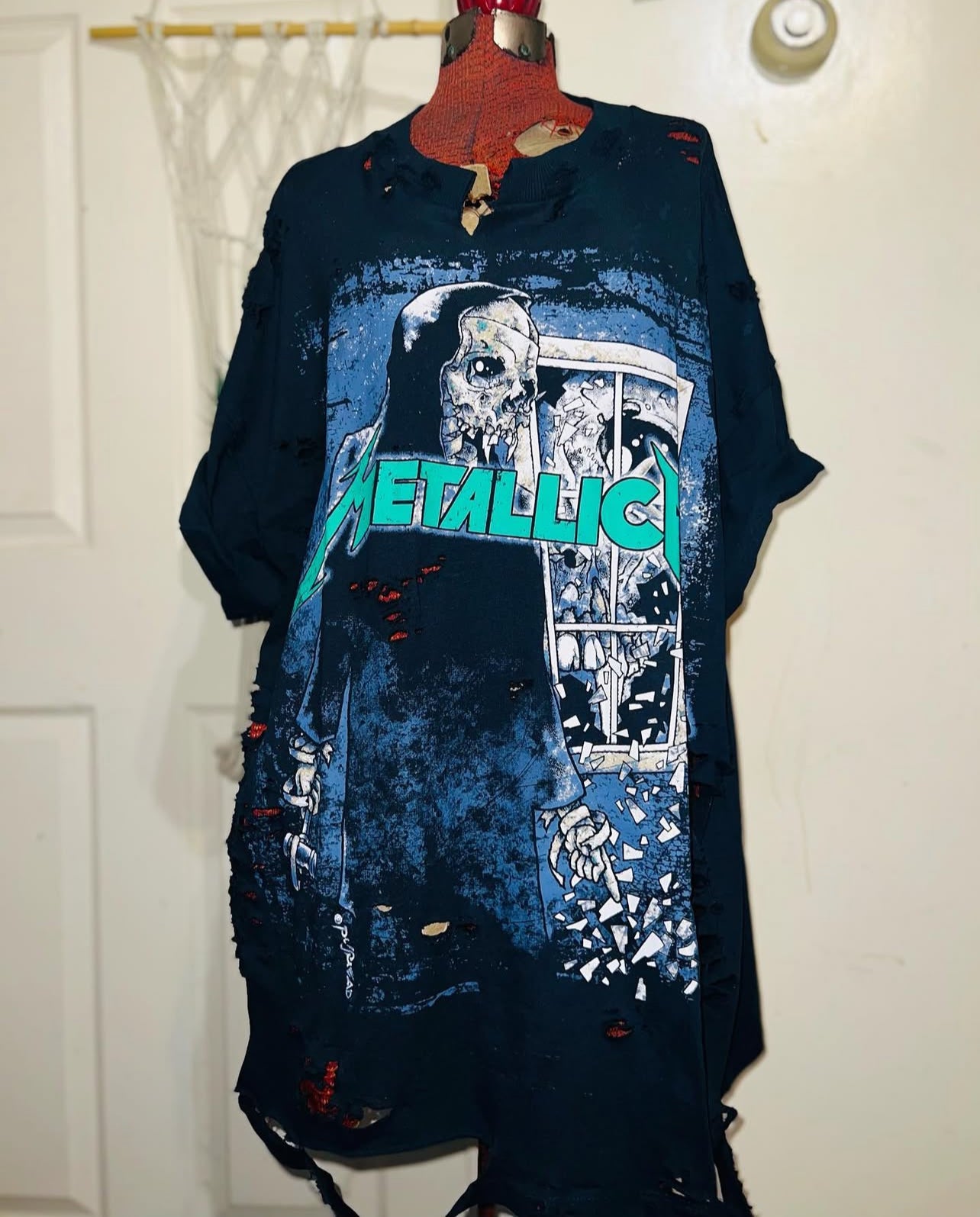 Metallica Oversized Distressed Tee