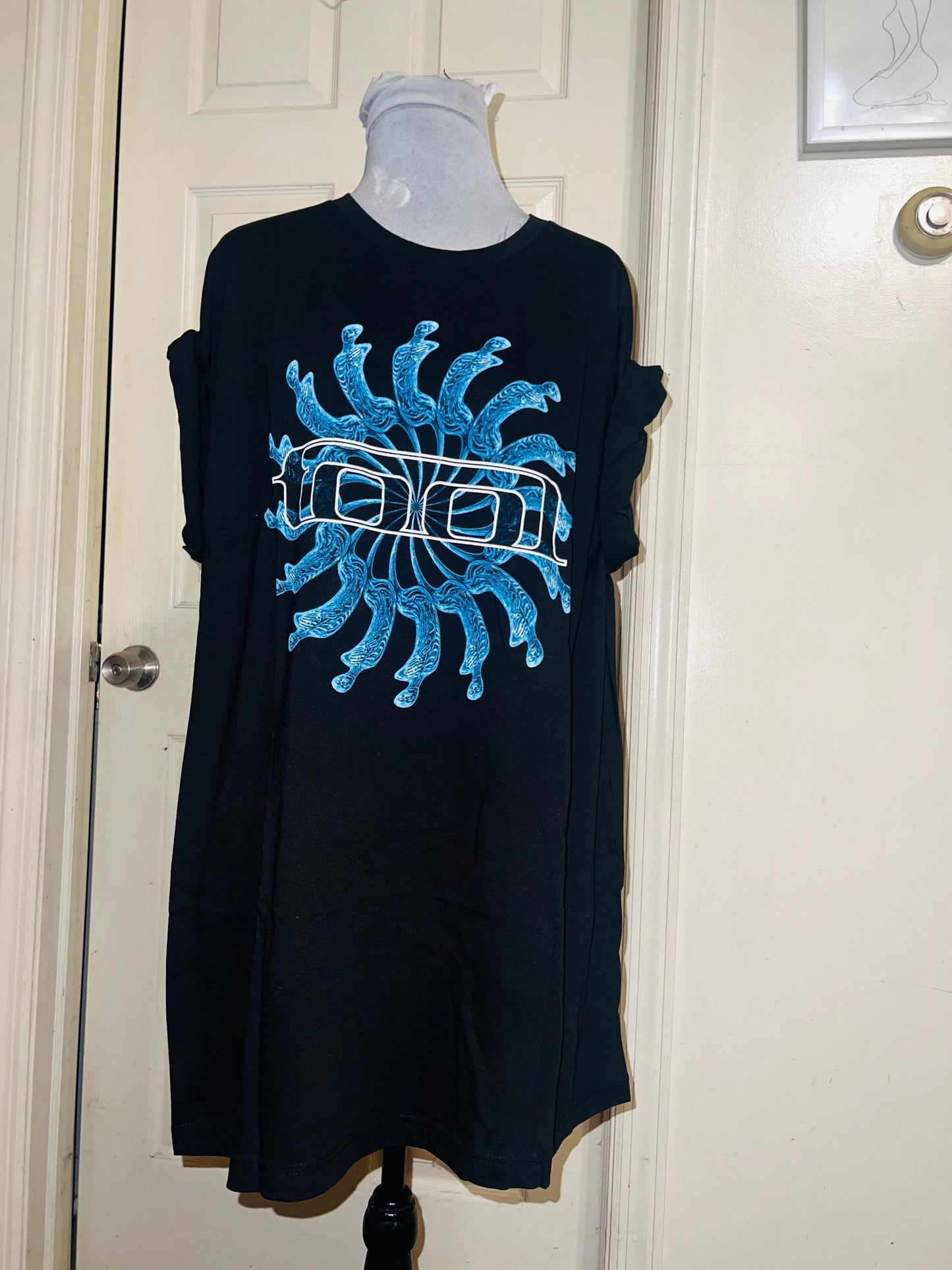 Tool Oversized Distressed Tee