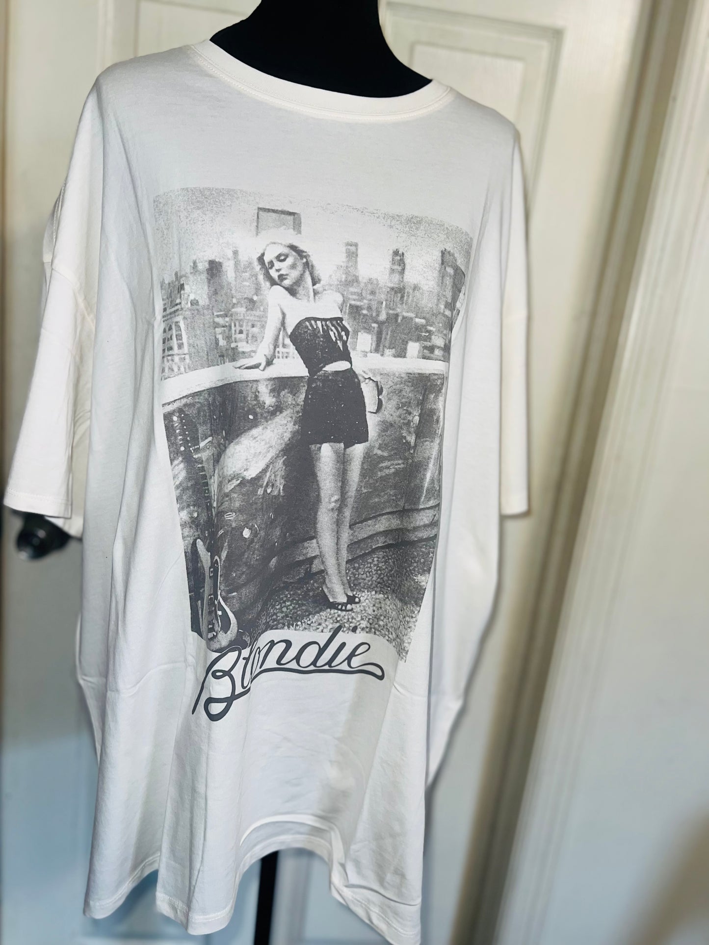 Blondie Oversized Distressed Tee