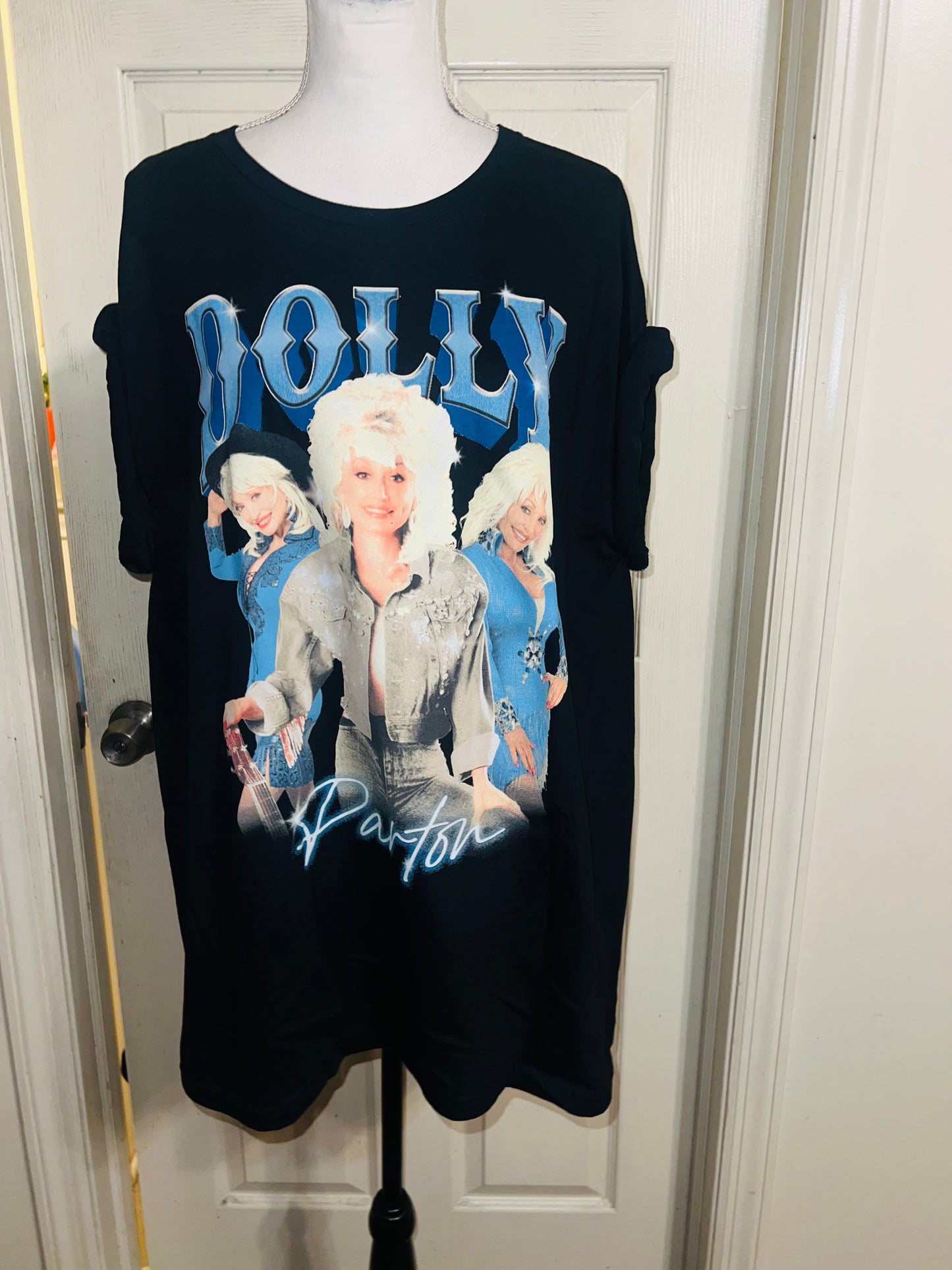Dolly Parton Oversized Distressed Tee