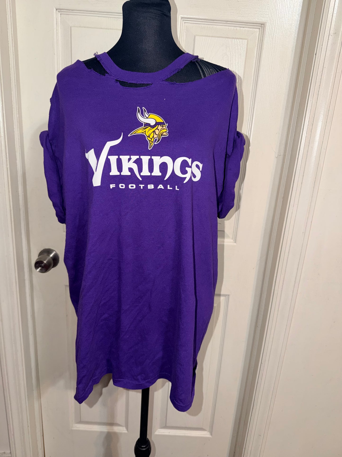 Minnesota Vikings Oversized Distressed Tee