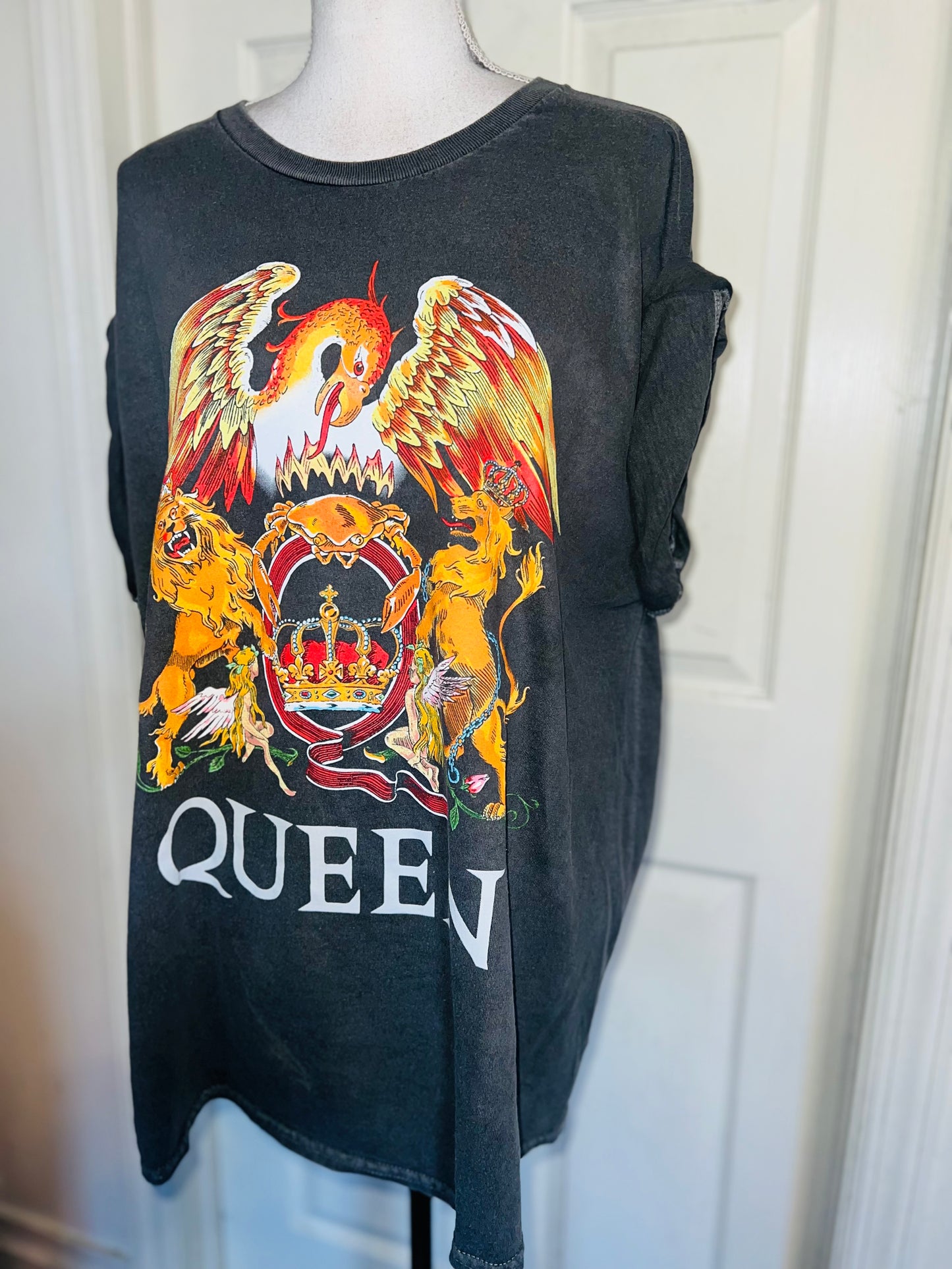 Queen Oversized Distressed Tee
