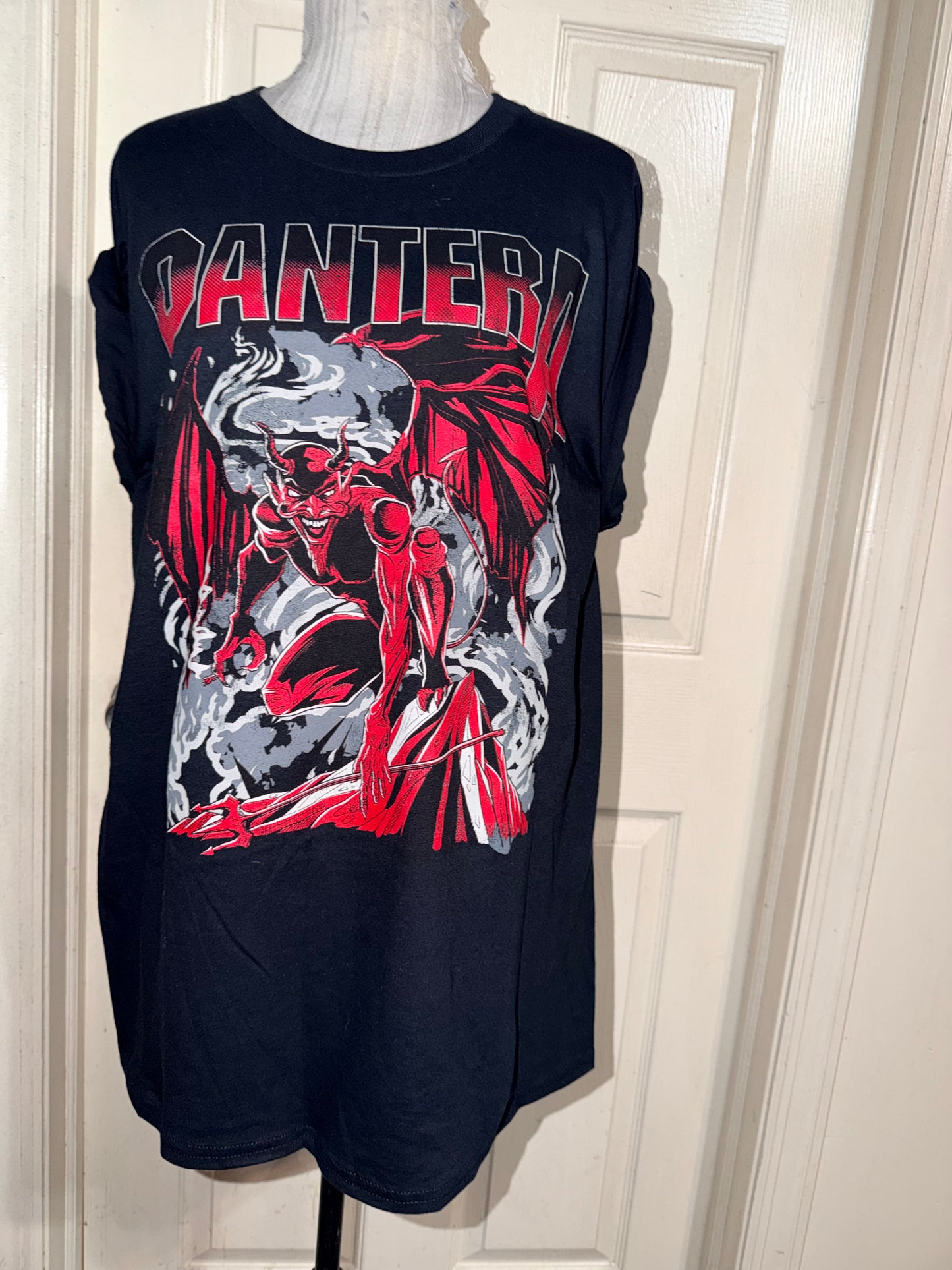 Pantera Oversized Distressed Tee