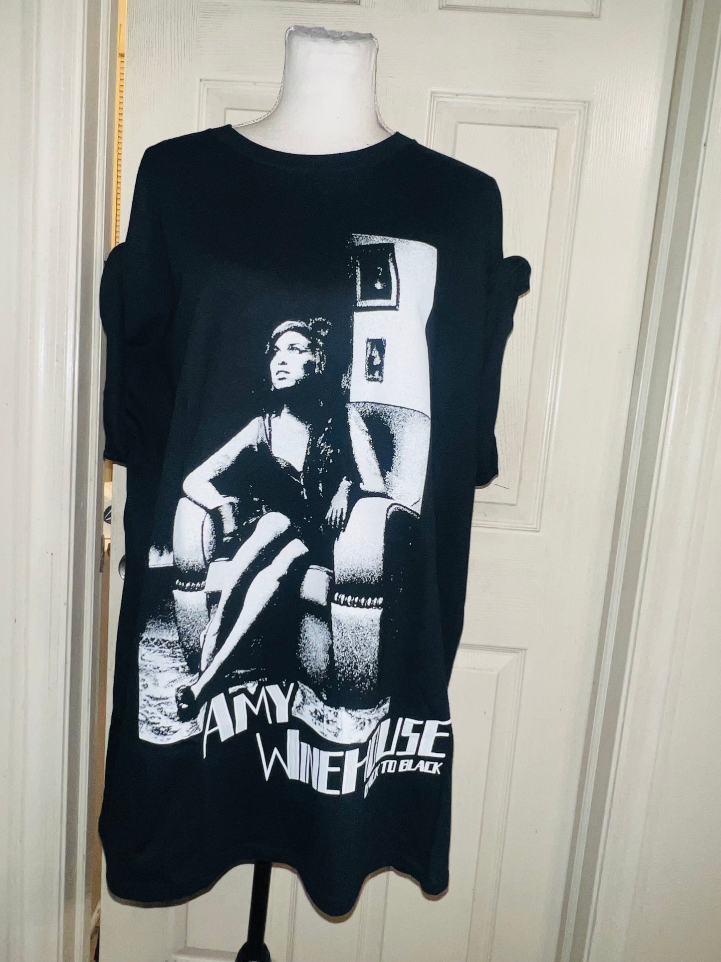 Amy Winehouse Oversized Distressed Tee