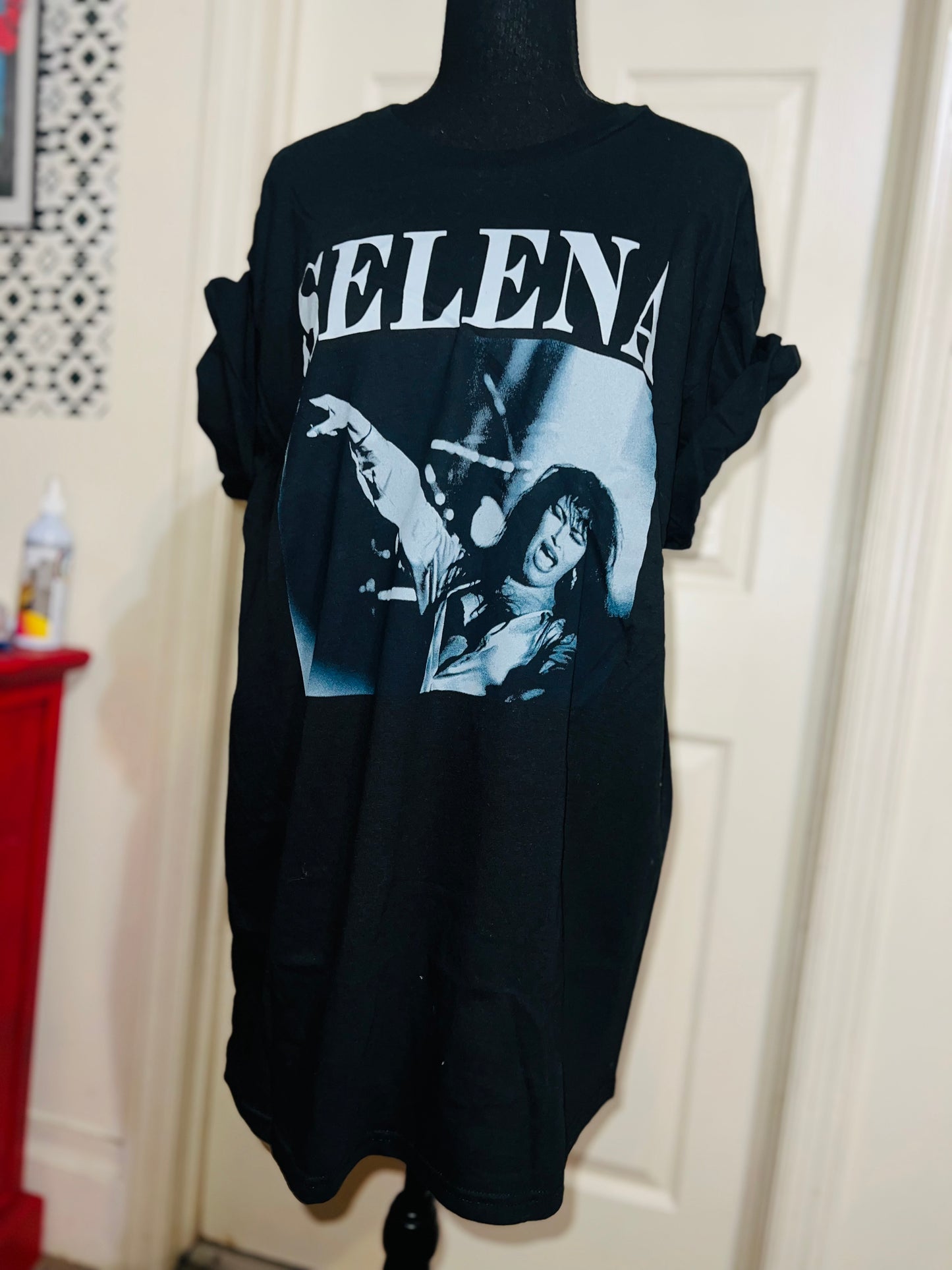 Selena Oversized Distressed Tee
