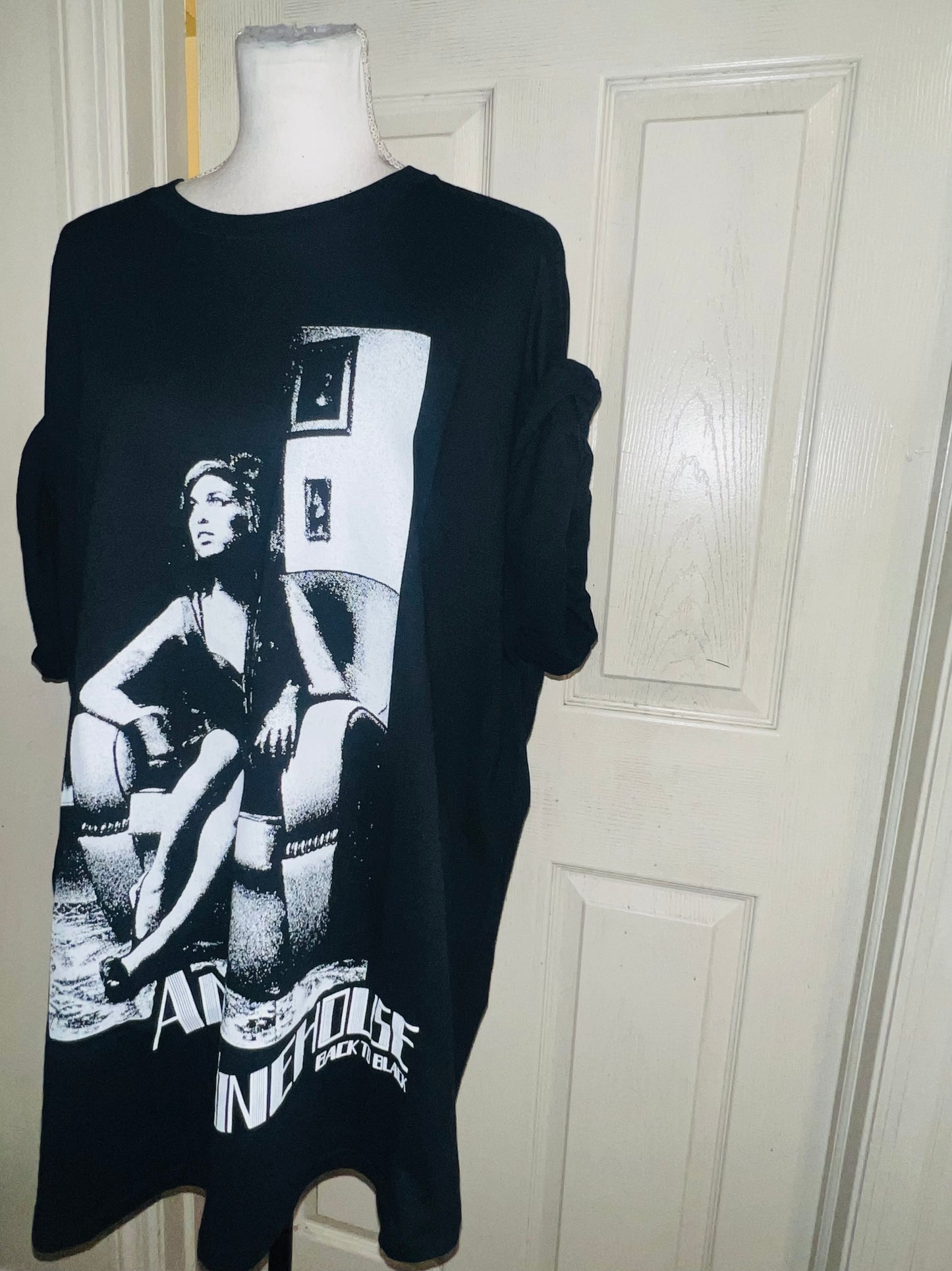 Amy Winehouse Oversized Distressed Tee