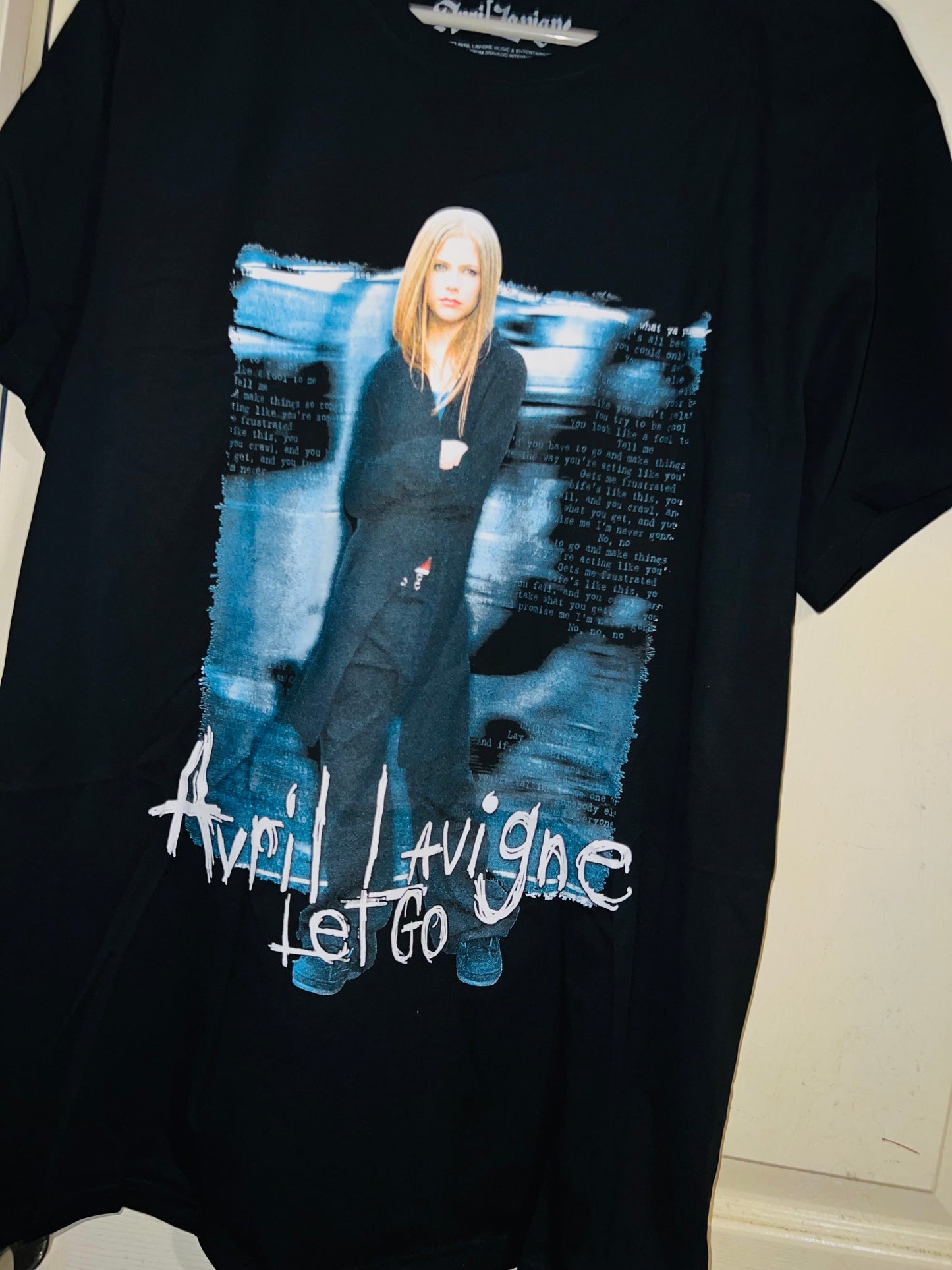 Avril Lavigne Oversized Distressed Tee