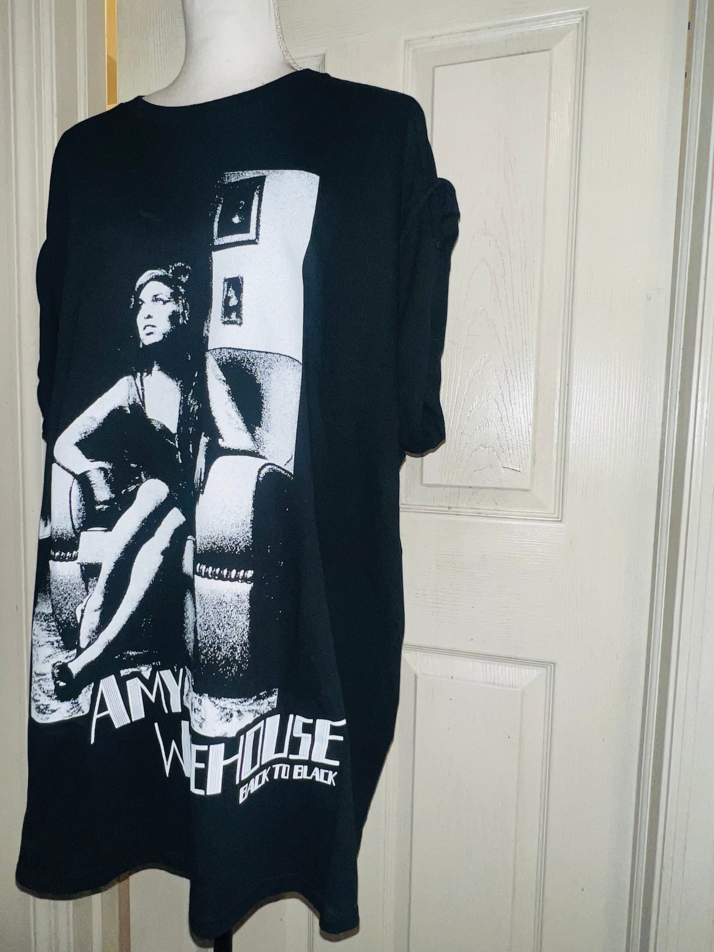 Amy Winehouse Oversized Distressed Tee