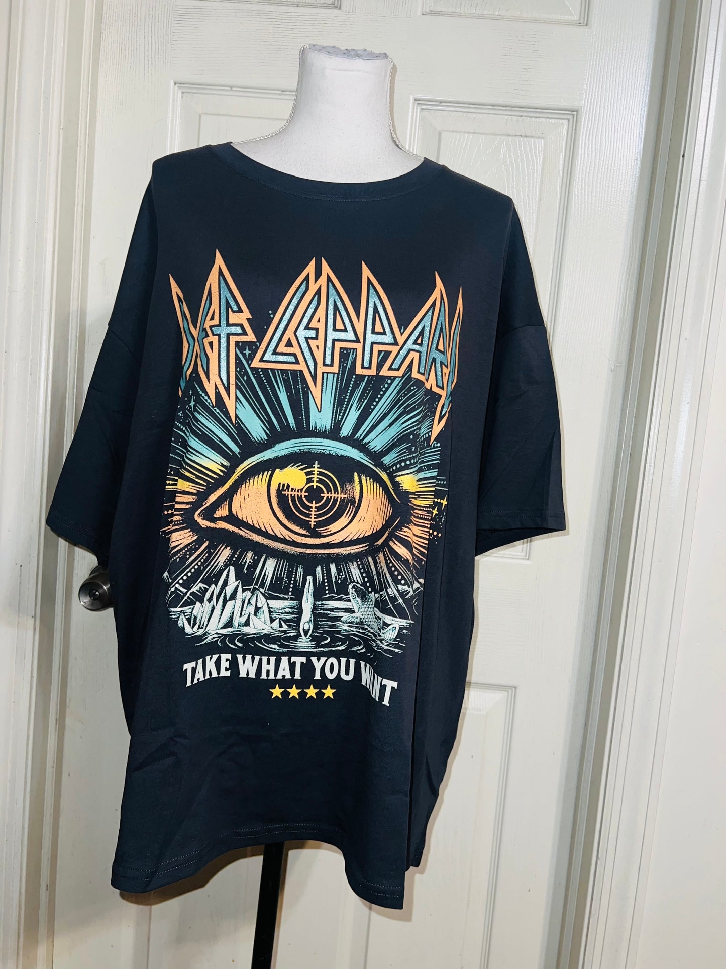 Def Leppard Oversized Distressed Tee