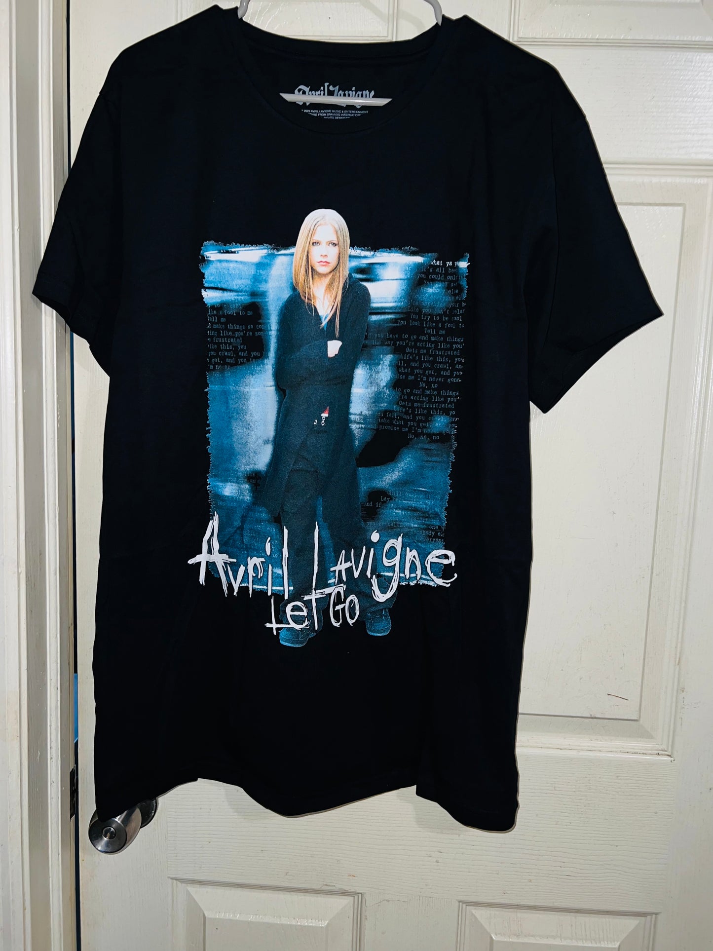 Avril Lavigne Oversized Distressed Tee