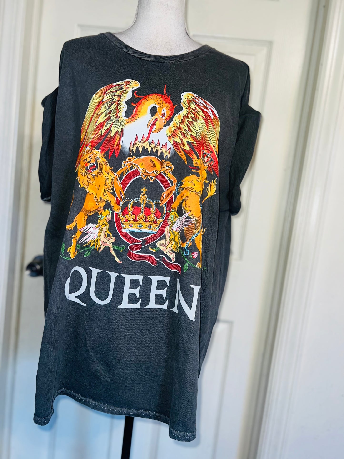 Queen Oversized Distressed Tee