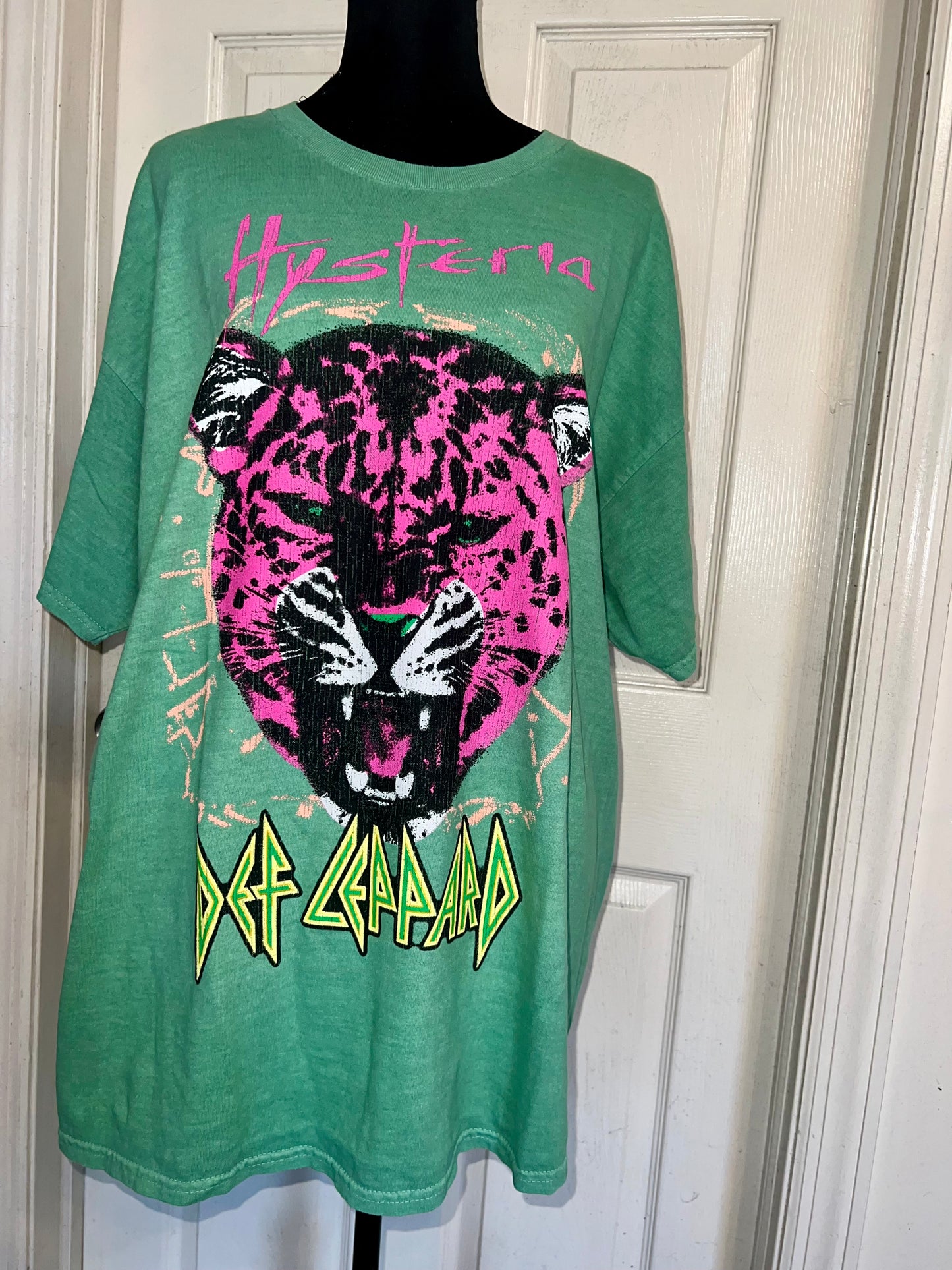 Def Leppard Oversized Distressed Tee