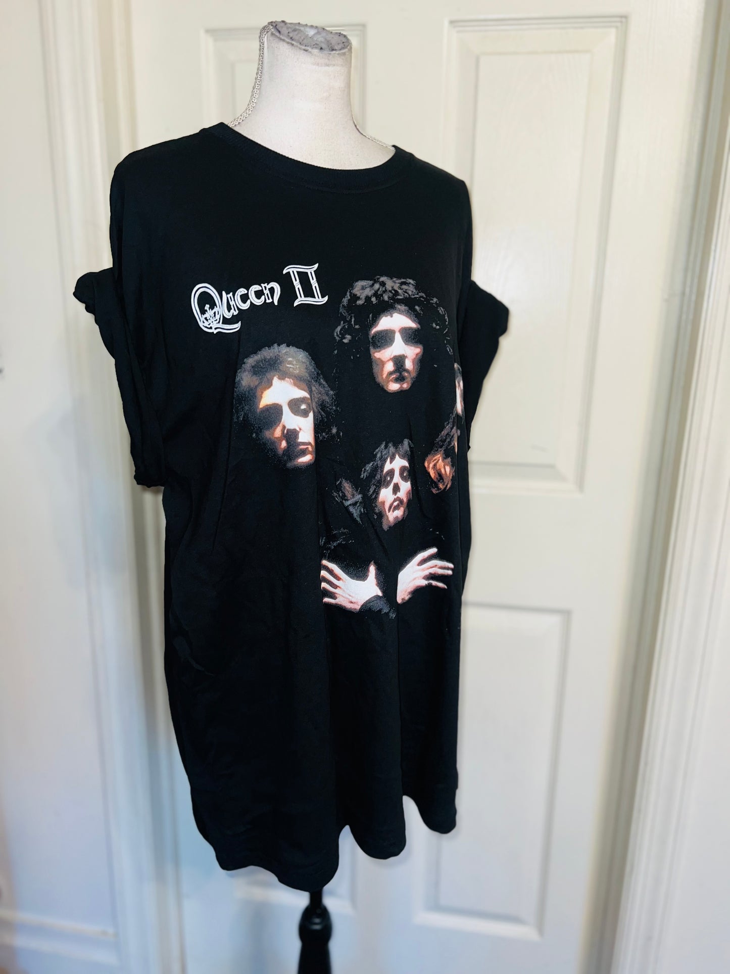 Queen Oversized Distressed Tee