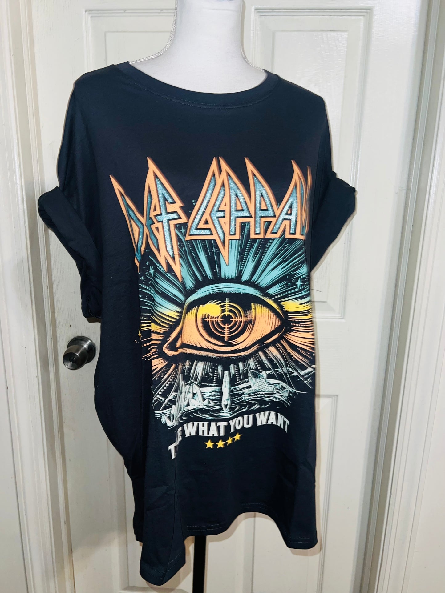Def Leppard Oversized Distressed Tee