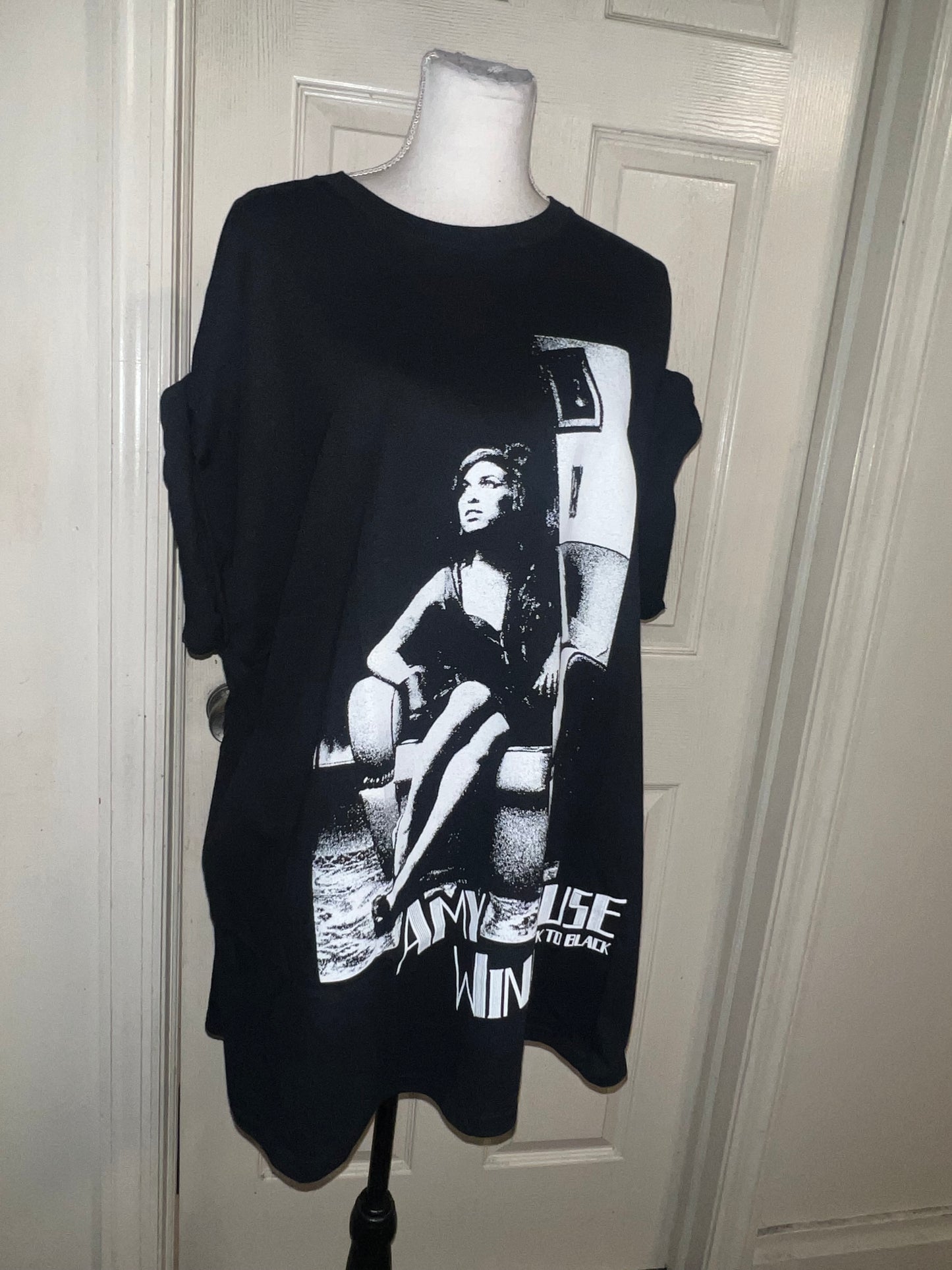 Amy Winehouse Oversized Distressed Tee