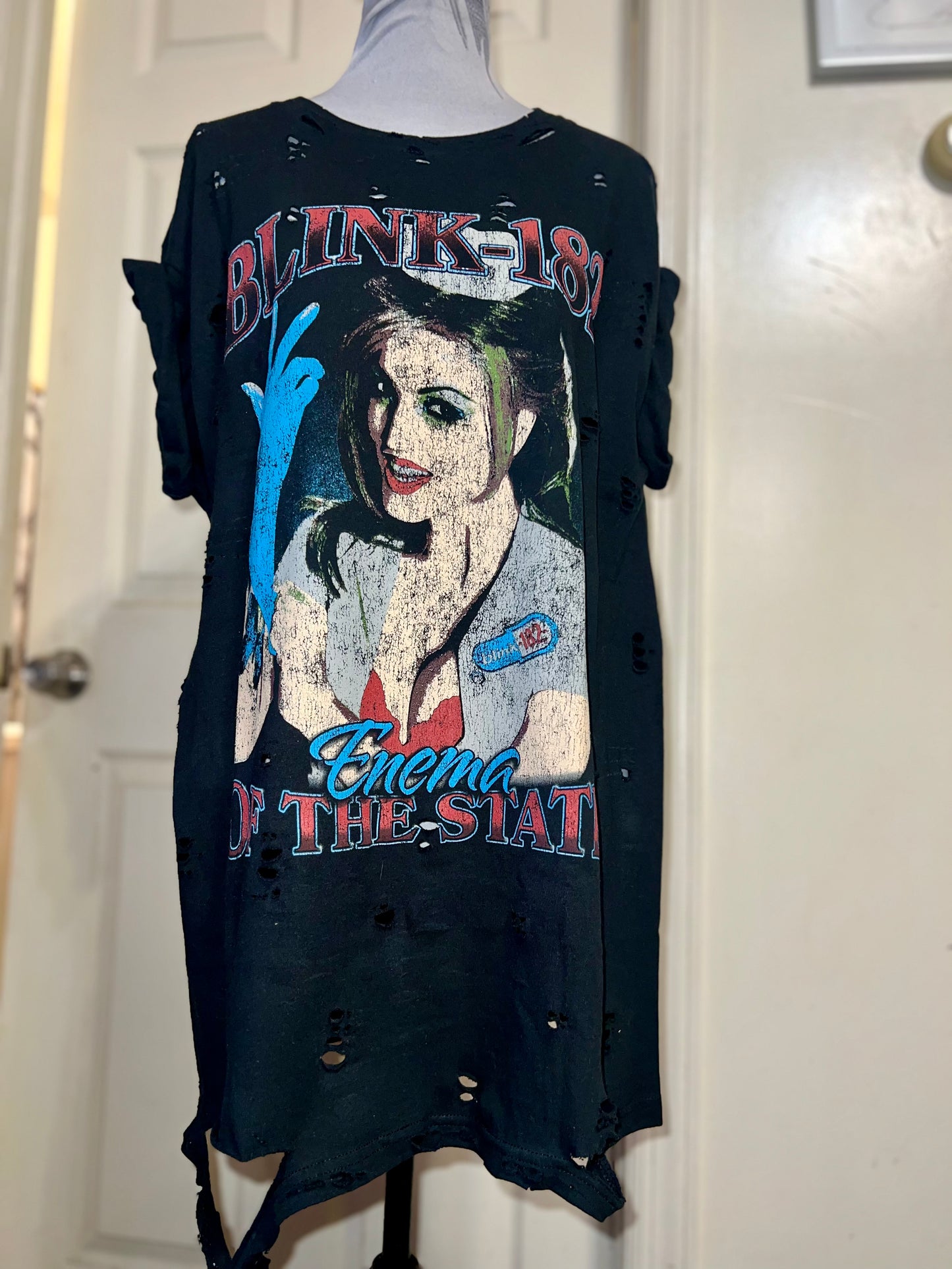 Blink 182 Oversized Distressed Tee