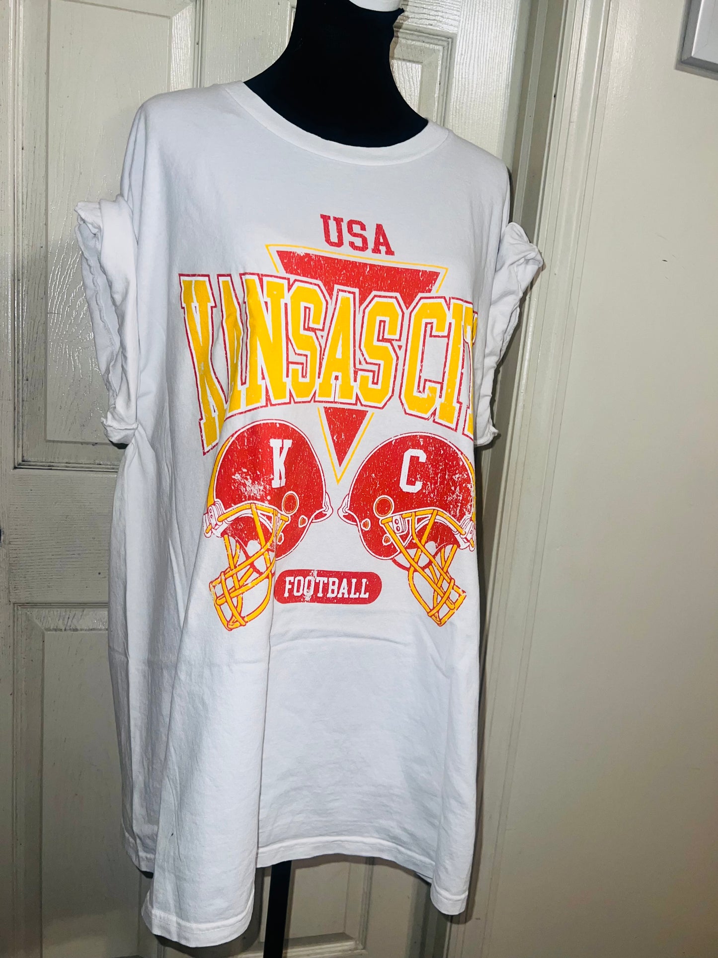Kansas City Chiefs Oversized Distressed Tee