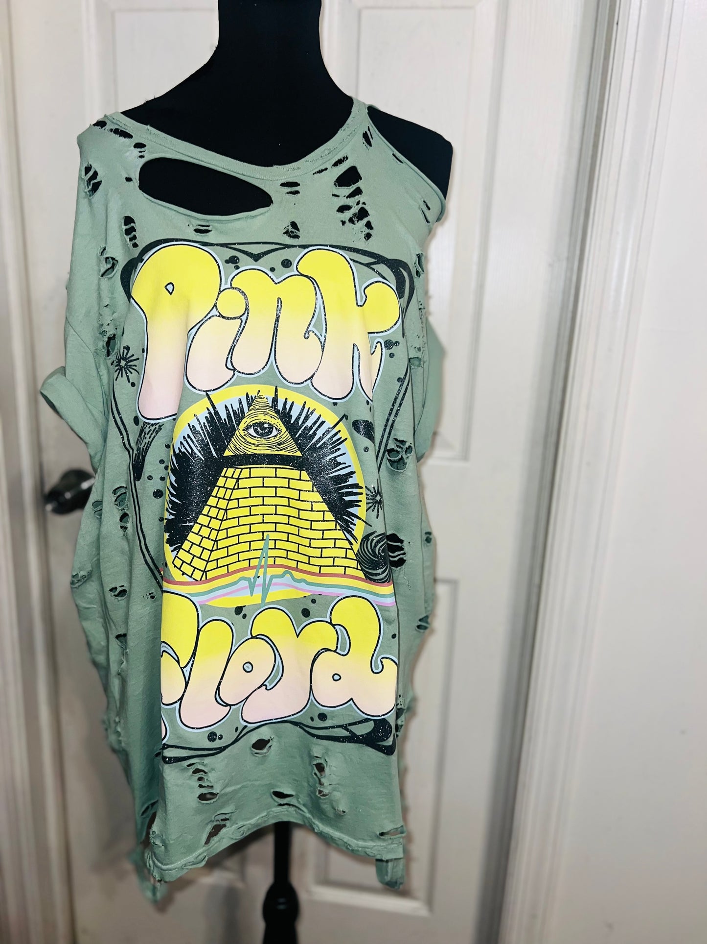 Pink Floyd Oversized Distressed Tee
