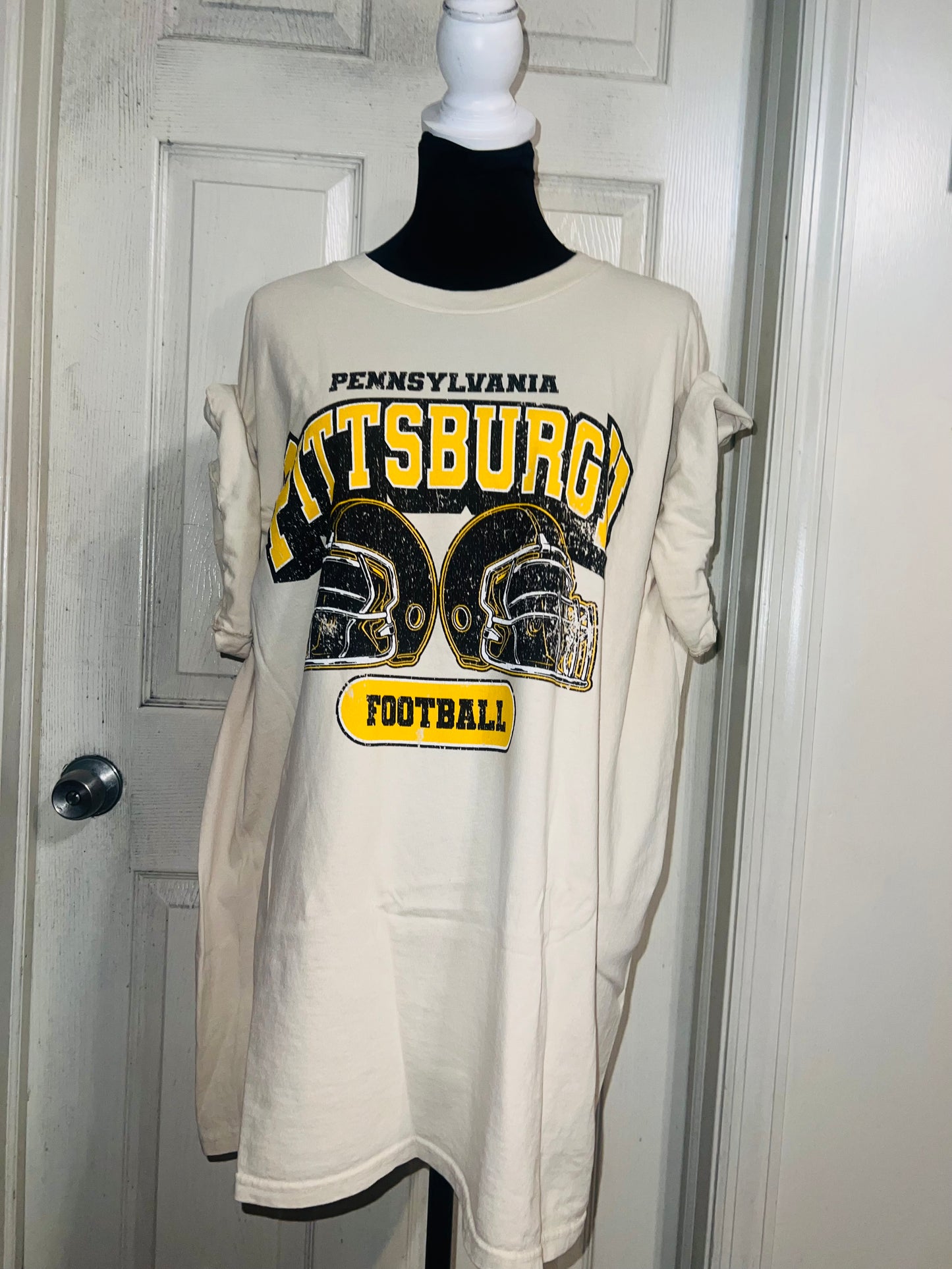 Pittsburgh Steelers Oversized Distressed Tee