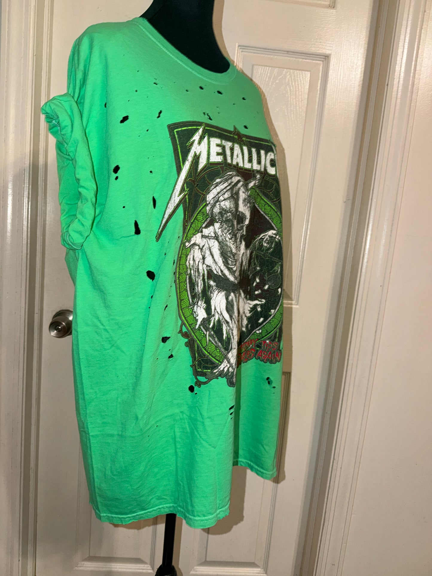 Metallica Oversized Distressed Tee